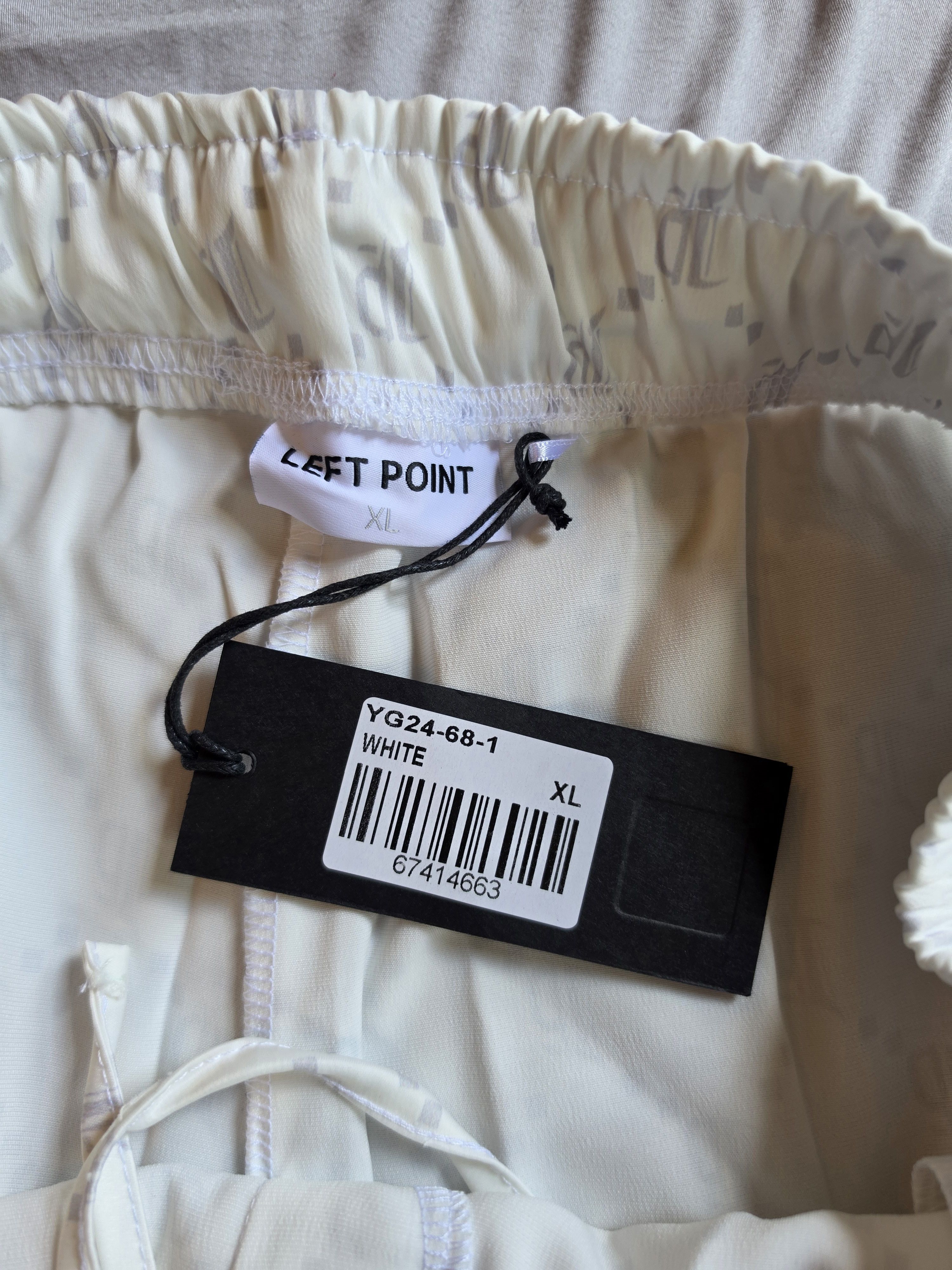 Other LEFT POINT Short Set Size XL Size US XL / EU 56 / 4 - 7 Thumbnail