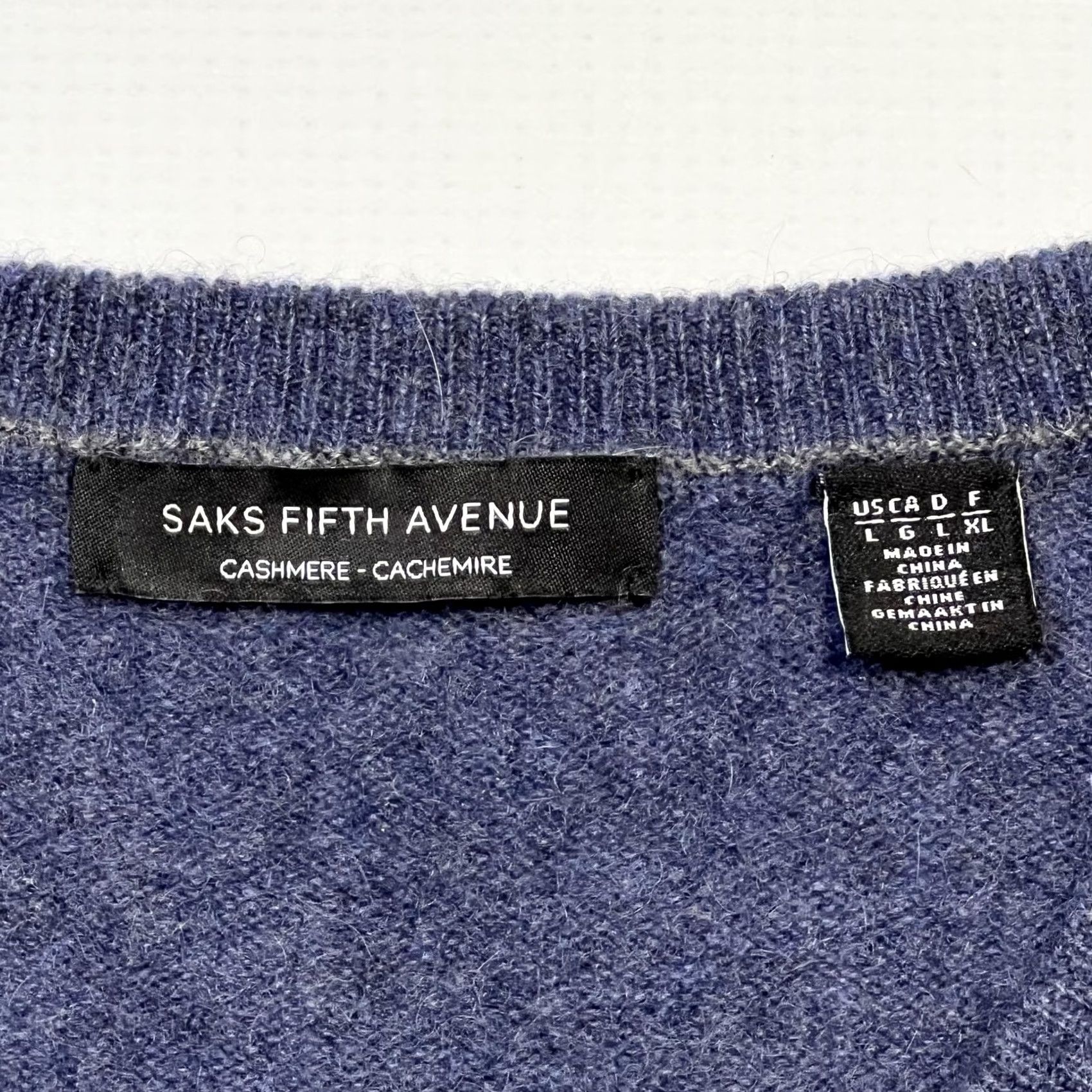 Saks Fifth Avenue Saks Fifth Avenue Sweater Mens Large Blue Cashmere Pullover V-Neck Soft Classic Size US L / EU 52-54 / 3 - 5 Thumbnail