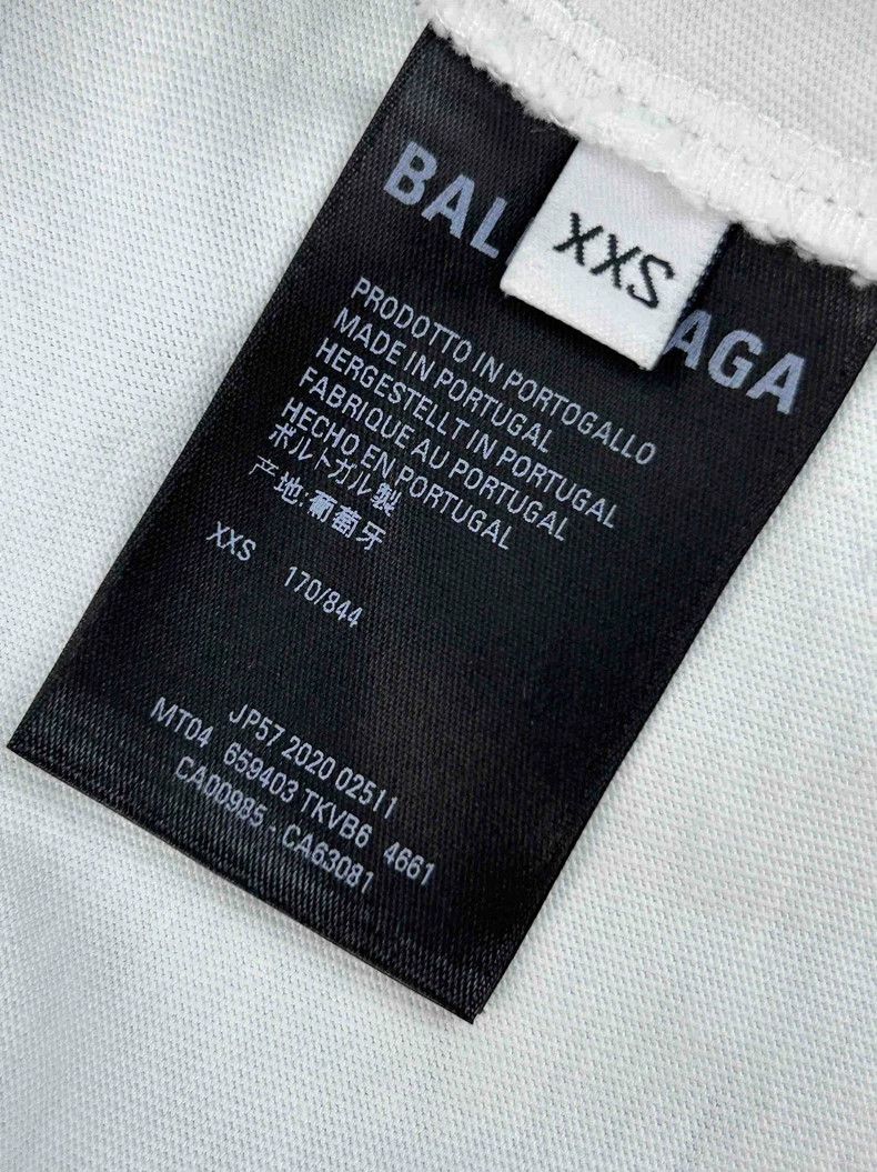 Balenciaga Balenciaga Big destruction letter printing hole sweater la Size US XXS / EU 40 - 8 Thumbnail
