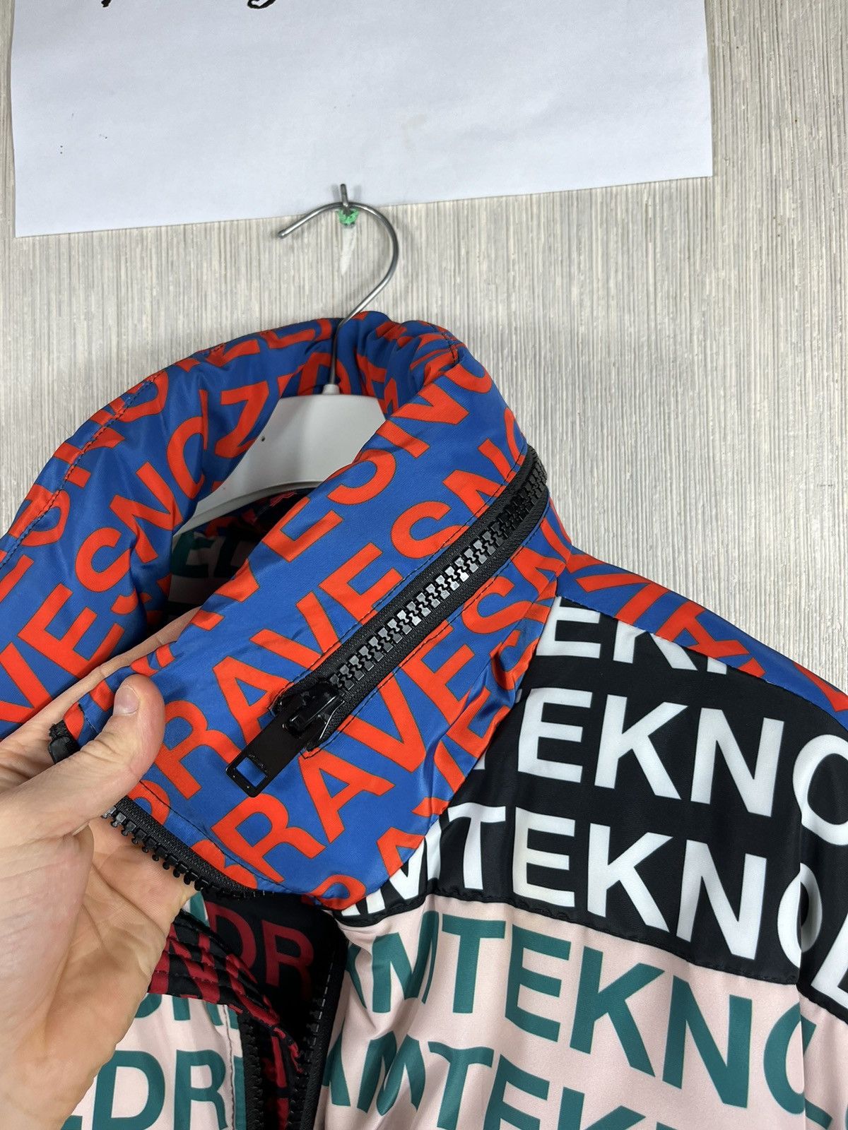 Diesel Diesel puffer boxy oversized down jacket full print words Size US S / EU 44-46 / 1 - 11 Thumbnail