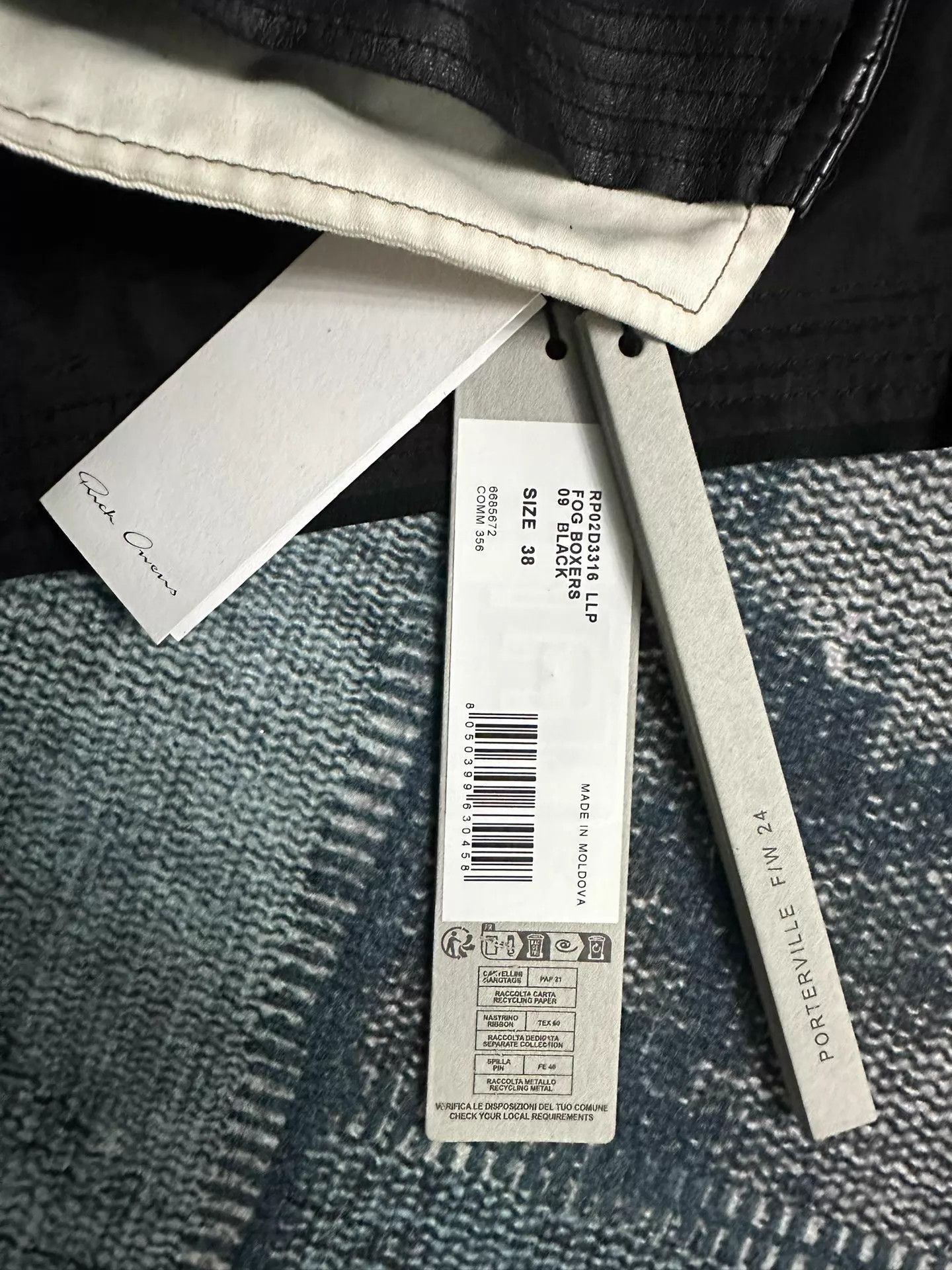 Rick Owens Rick Owens 24FW Waxed Calfskin Boxers Shorts Women's Size 26" / US 2 / IT 38 - 4 Thumbnail