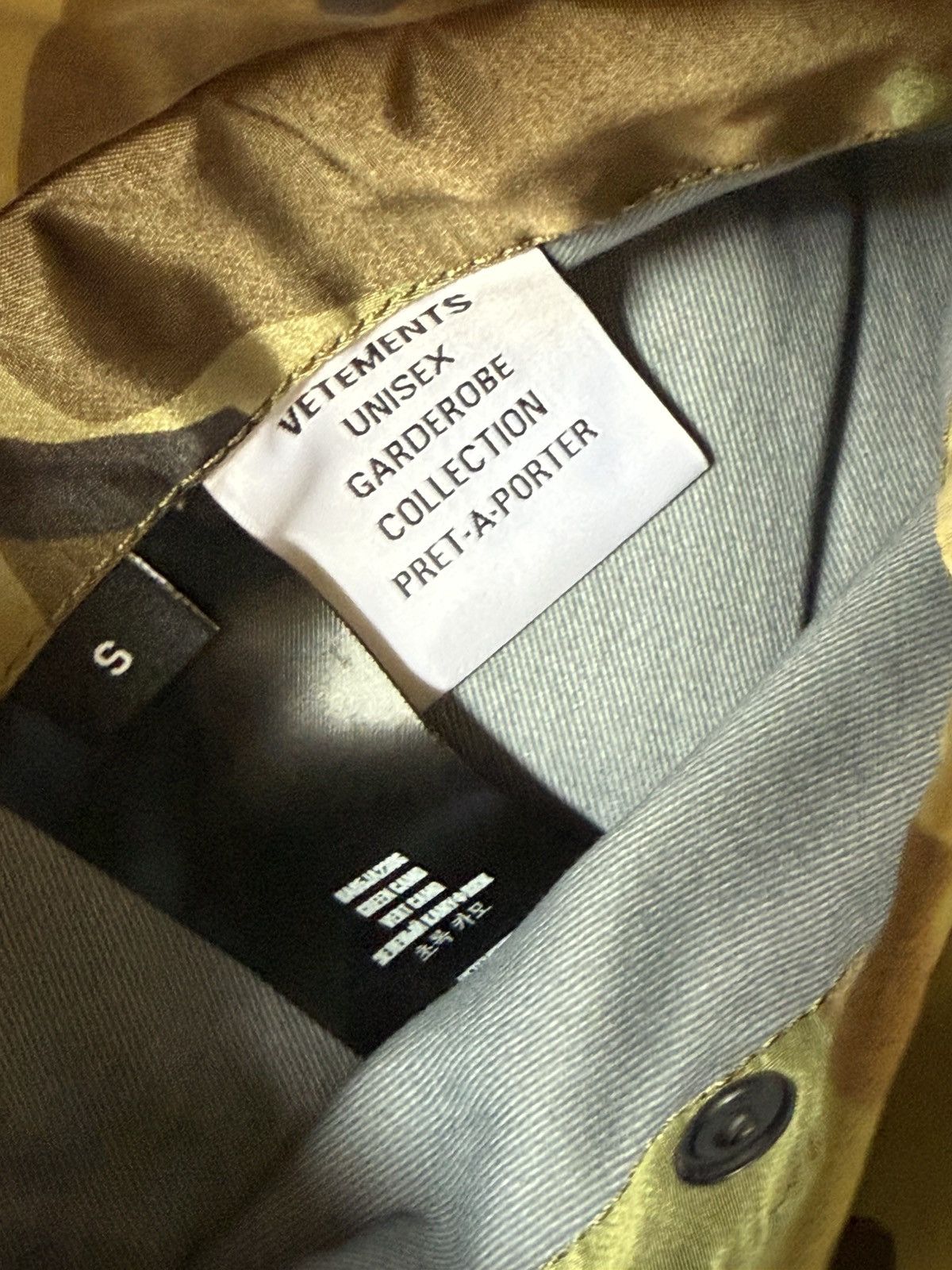 Alpha Industries × Vetements CAMOUFLAGE BOMBER JACKET Size US S / EU 44-46 / 1 - 6 Thumbnail