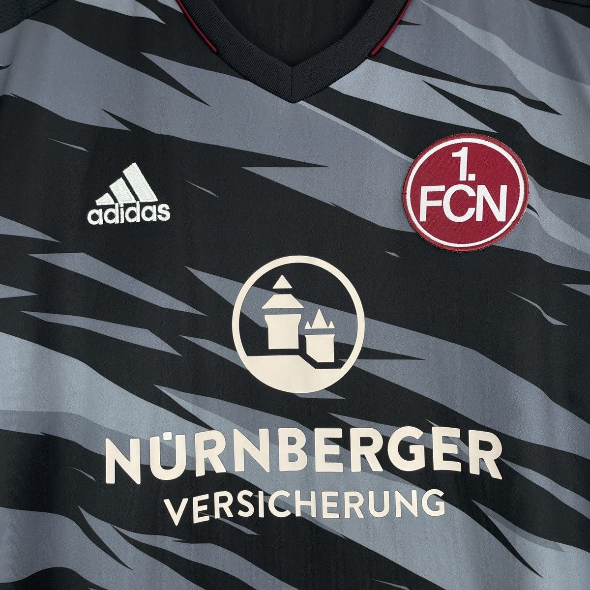 Adidas 1. FC Nürnberg Third Adidas Jersey Shirt 2021/2022 size L Size US L / EU 52-54 / 3 - 2 Thumbnail