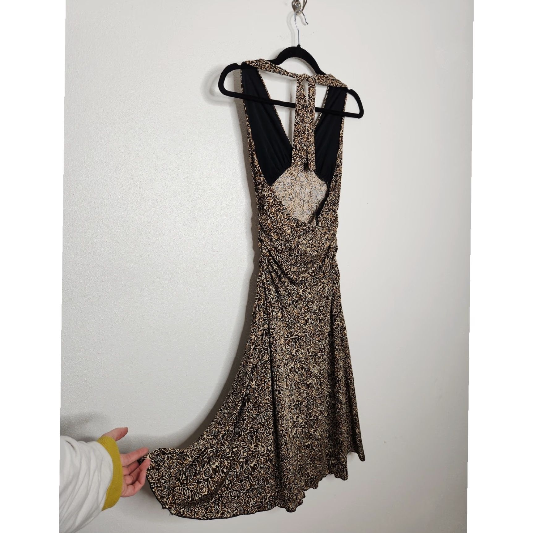Vintage VINTAGE DressBarn Dress Geometric Art Halter Scrunch Brown Size 8 Boho Dress Length Midi Womens Size M / US 6-8 / IT 42-44 - 4 Thumbnail