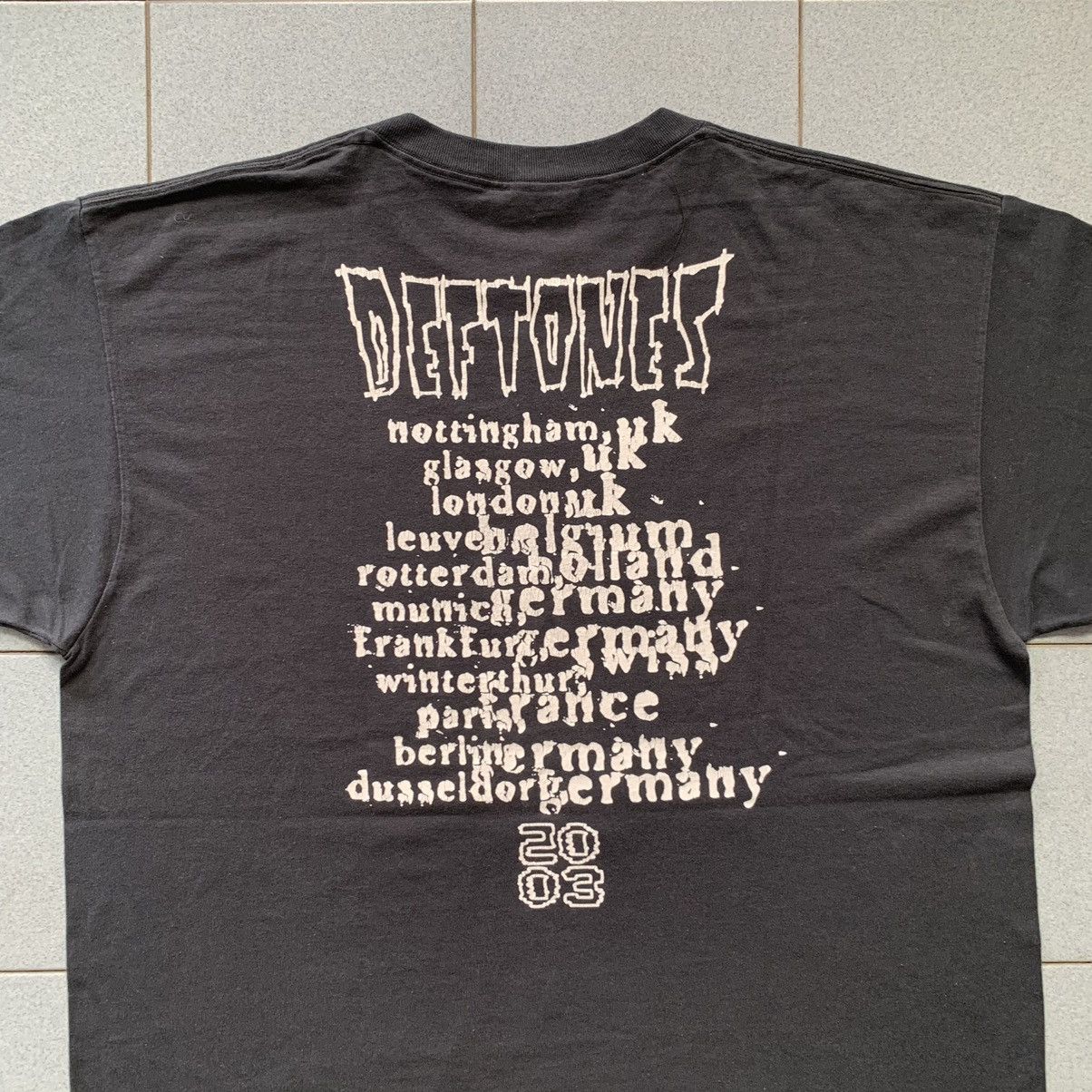 Band Tees Vintage 2003 Deftones Band Tour Tee Size US XL / EU 56 / 4 - 5 Thumbnail