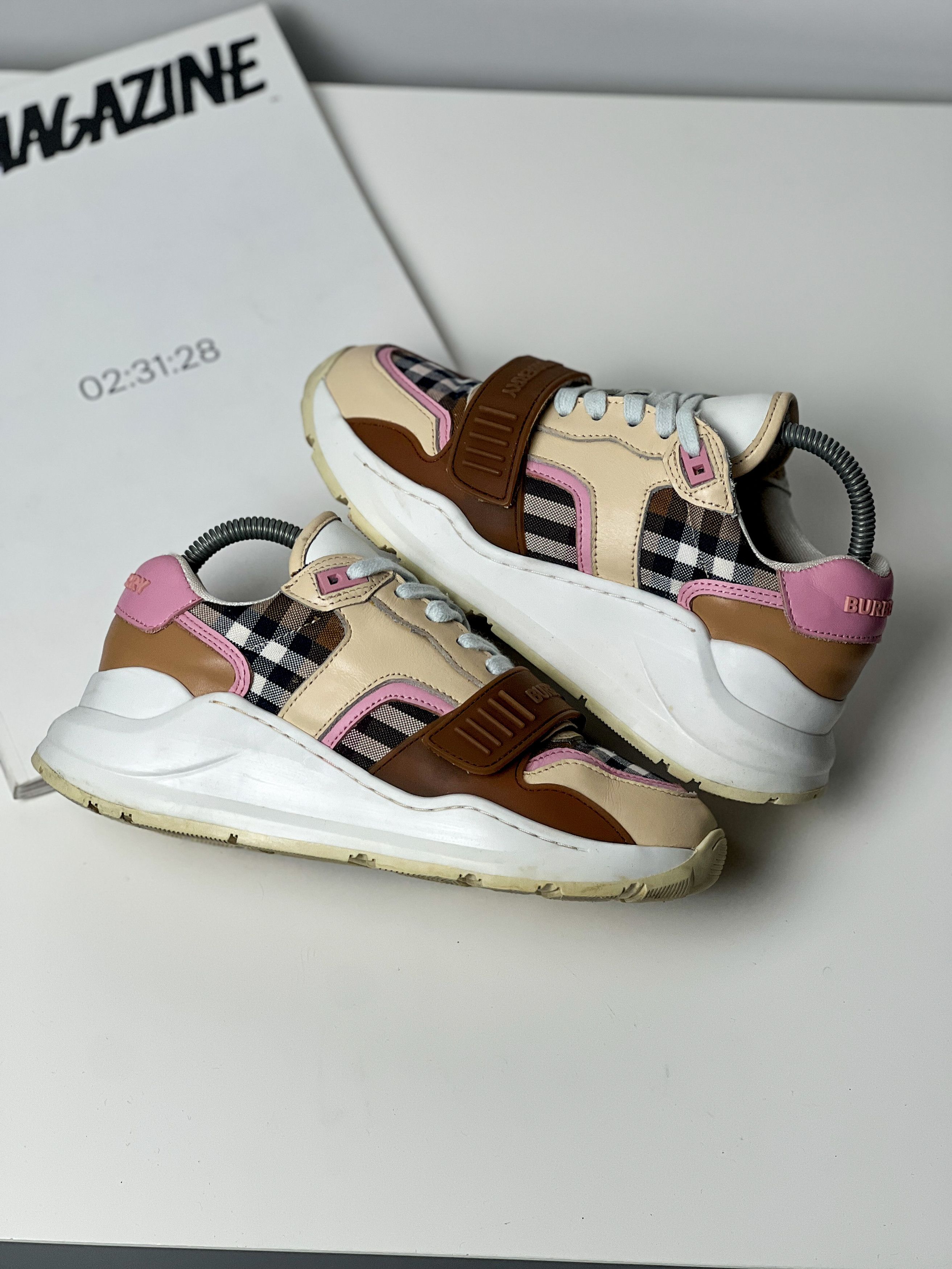 Burberry Burberry Ramsey Vintage Check Size US 7 / IT 37 - 9 Thumbnail