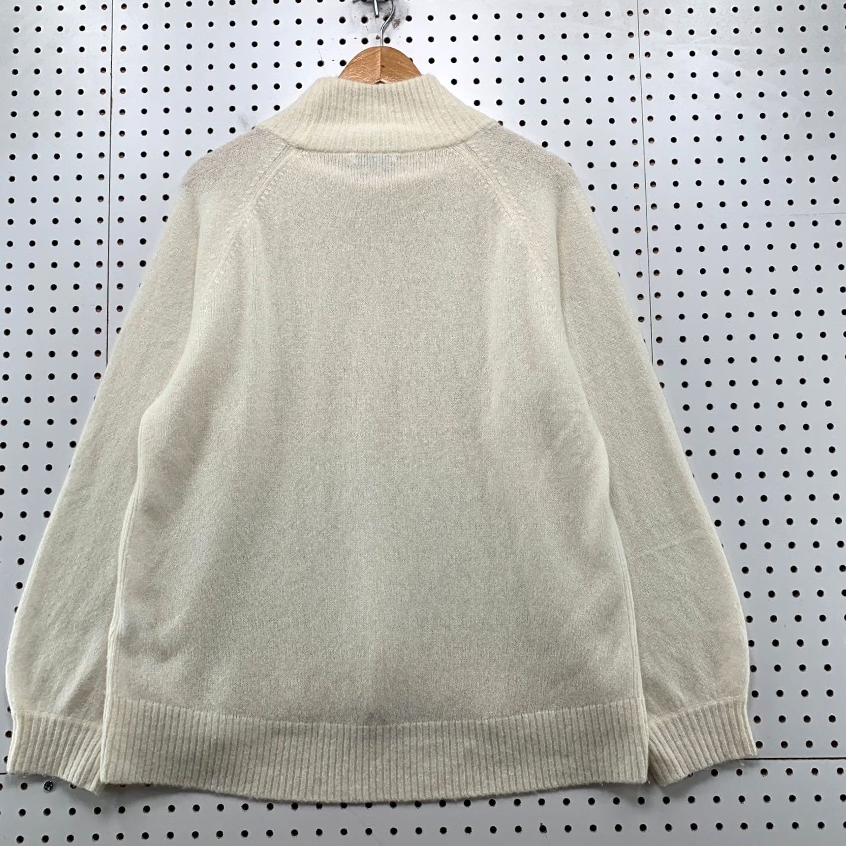 Peter Millar Peter Millar Sweater Womens XL Cream Merino Wool Cashmere Blend Mock Neck Raglan Size XL / US 12-14 / IT 48-50 - 2 Thumbnail