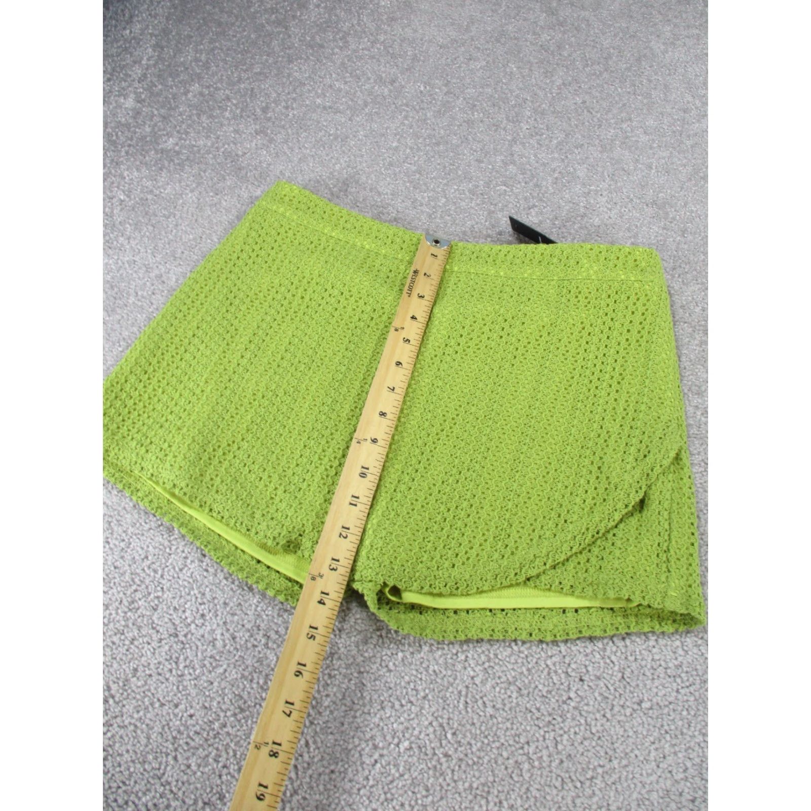 Lulus Lulus Mini Skort Womens Large Green Crochet Eyelet NEW Size 36" / US 14 / IT 50 - 7 Thumbnail