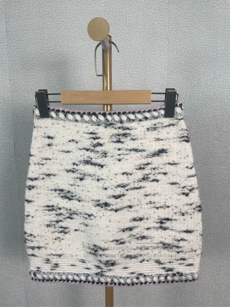 Chanel Chanel Classic knitted skirt Size 42" / US 20 - 2 Thumbnail