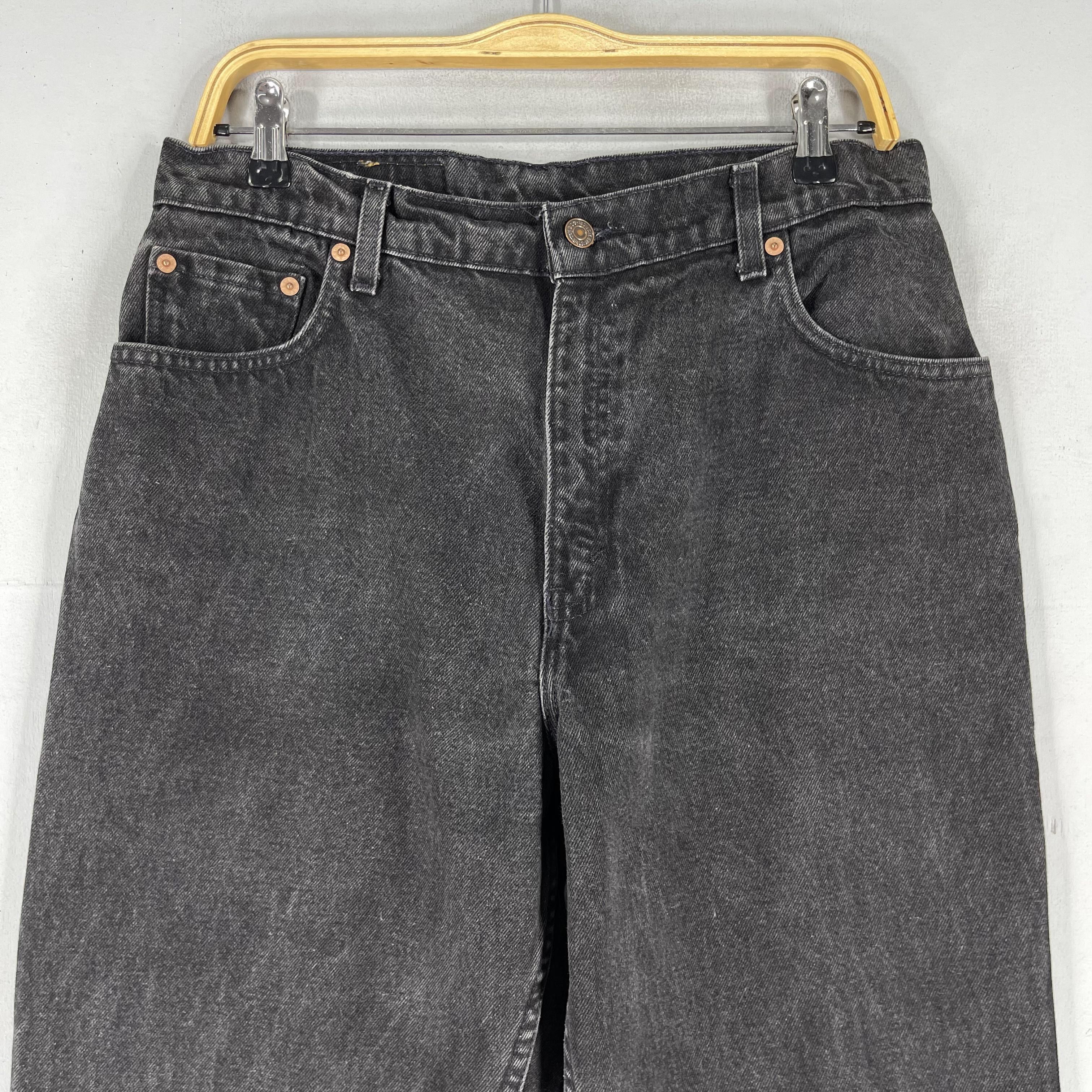 Jean × Levi's × Levi's Vintage Clothing W31 L32 Vintage Distressed Levis 551 Relaxed Fit Tapered Leg Size 31" - 2 Thumbnail