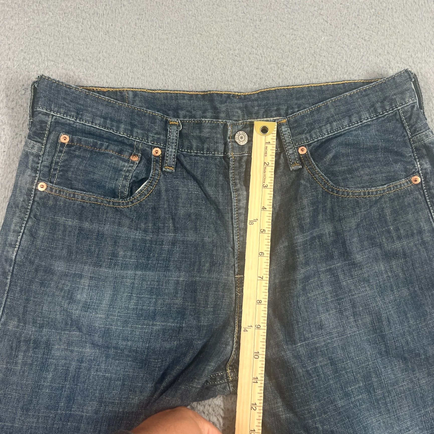 Levi's Levi's 569 Bermuda Shorts 35 Men Blue Denim Casual Travel 10" Jorts Grunge Y2K Size US 35 - 3 Thumbnail