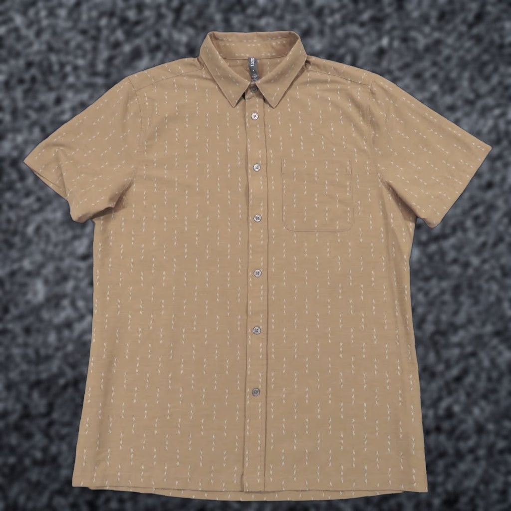 Vuori Vuori Shirt Mens Medium Bridge Button Down Tan Beige Print Tech Athleisure V184 Shirt Size US M / EU 48-50 / 2 - 1 Thumbnail