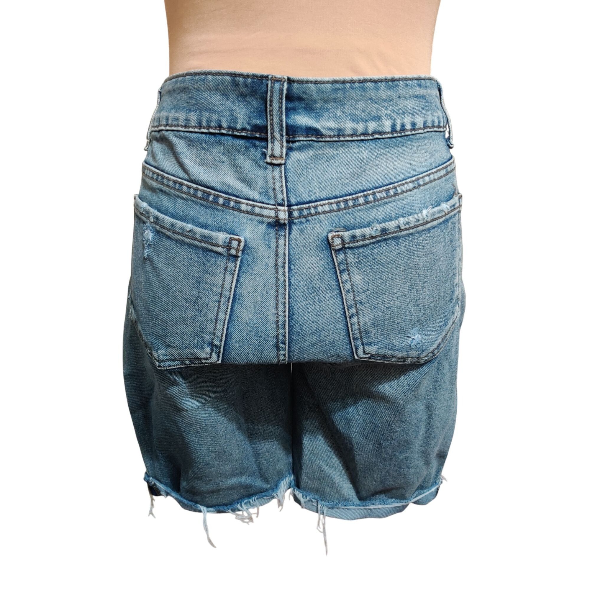 Other Time and Tru 4 Distressed Denim Bermuda Shorts Raw Hem Mid R Size 27" / US 4 / IT 40 - 4 Thumbnail
