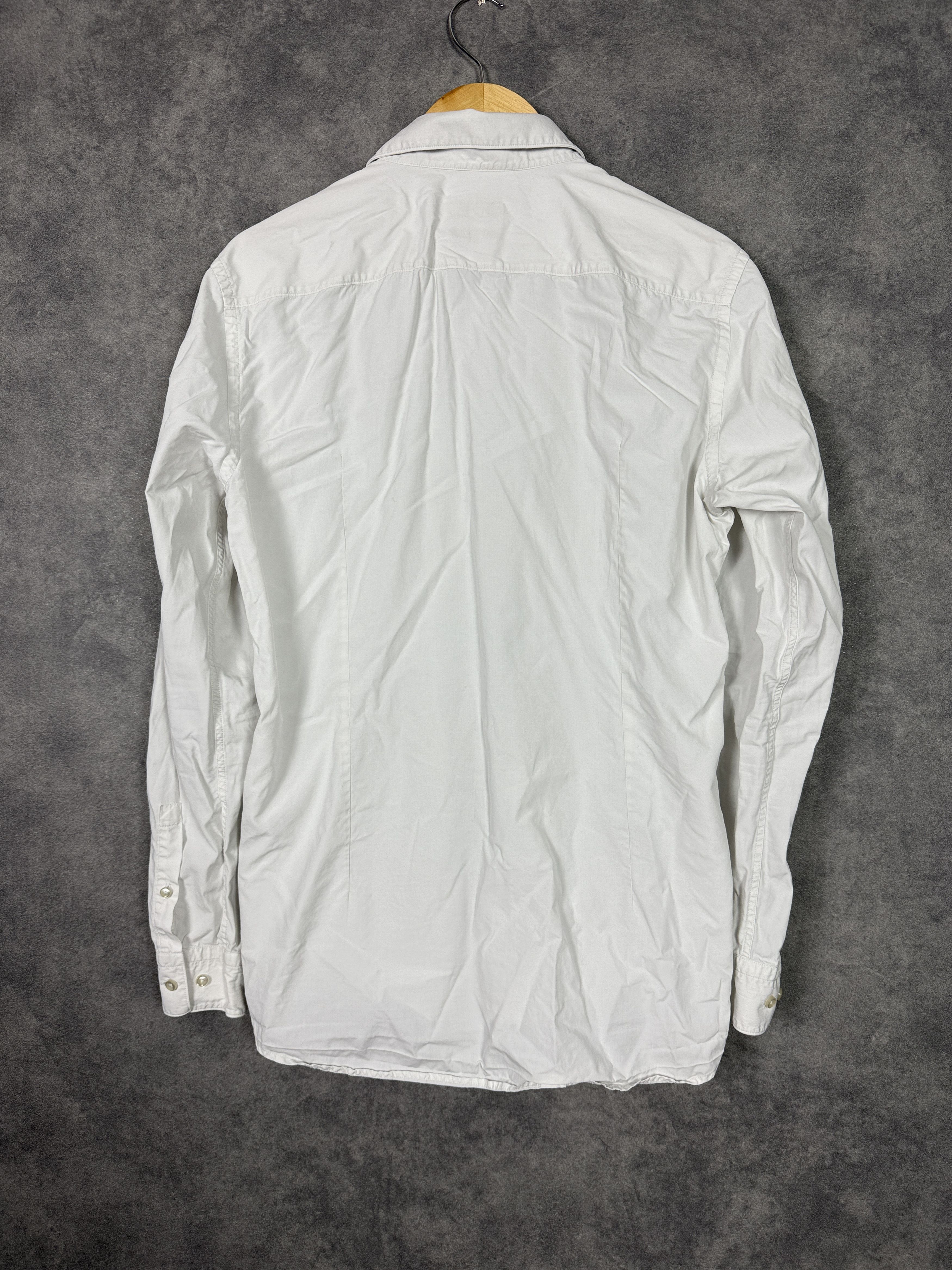 Hugo Boss Classic Hugo Boss white cotton shirt slim fit made in Italy Size US L / EU 52-54 / 3 - 6 Thumbnail