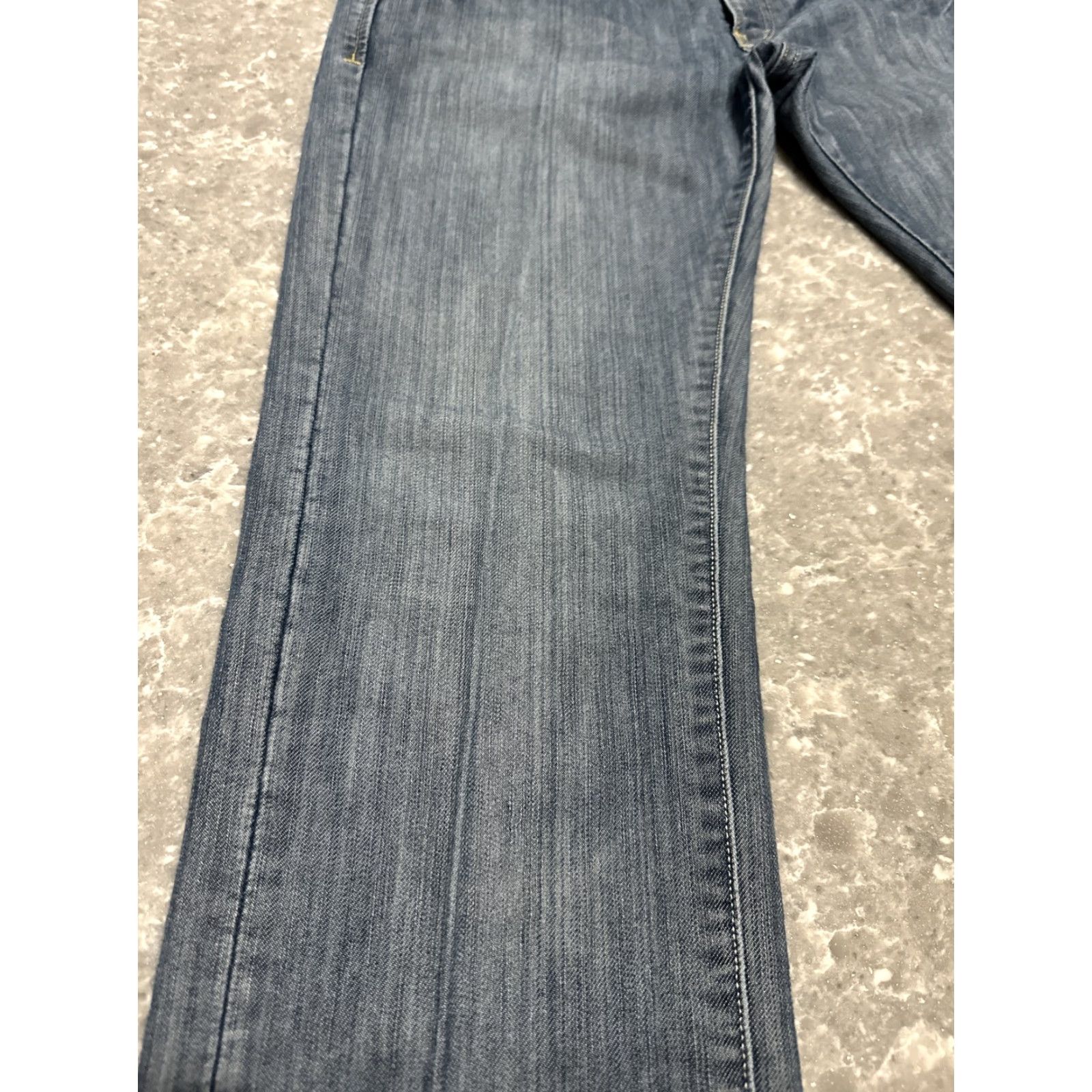 Denime Levi’s 511 Jeans Skinny Fit 34x32 Blue Wash Denim Cotton Blend Stretch Zip Pocket 5-Pocket Men Regular Size Type: Jeans Size US 34 / EU 50 - 7 Thumbnail
