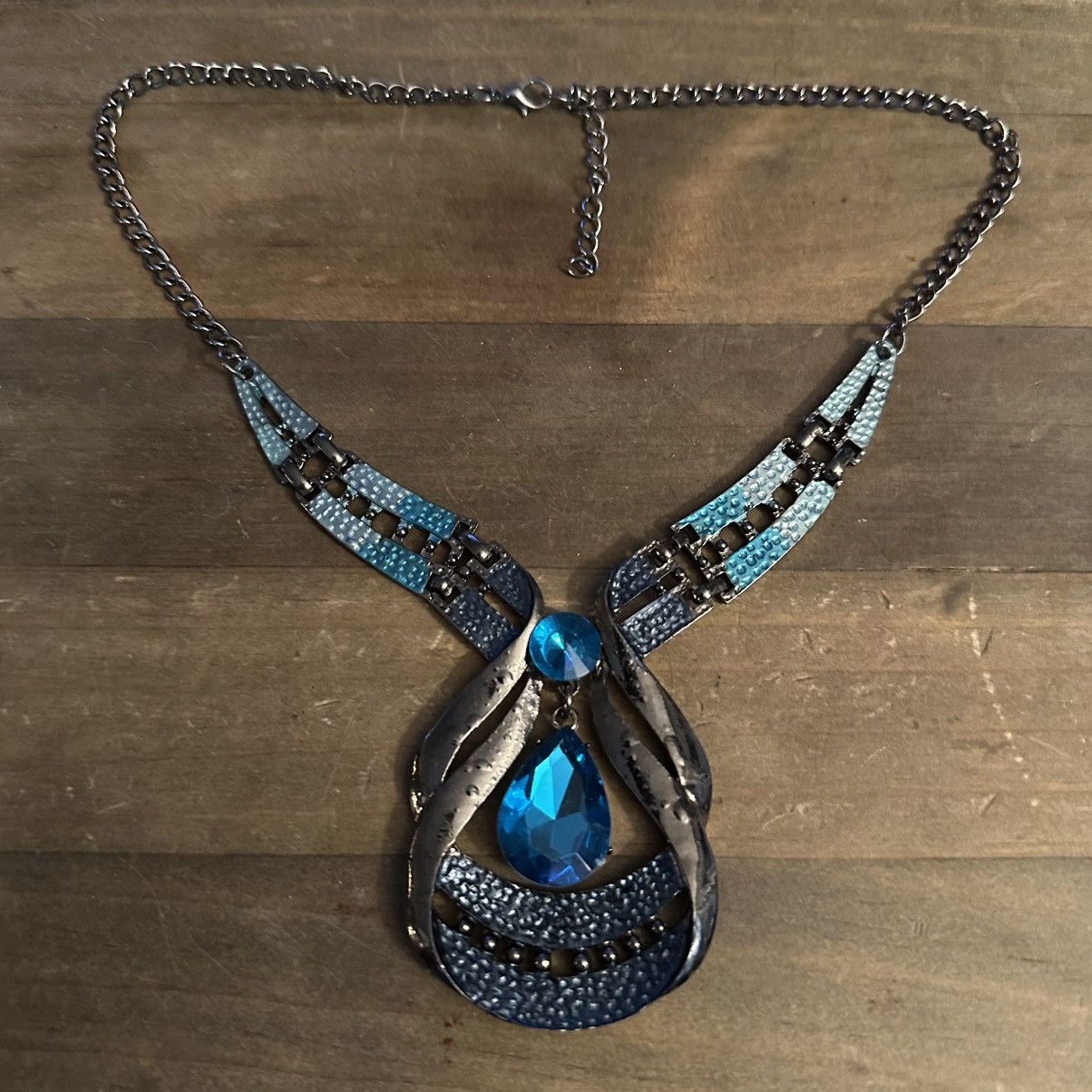 Other Silver tone teal teardrop rhinestone clavicle necklace Size ONE SIZE - 2 Thumbnail