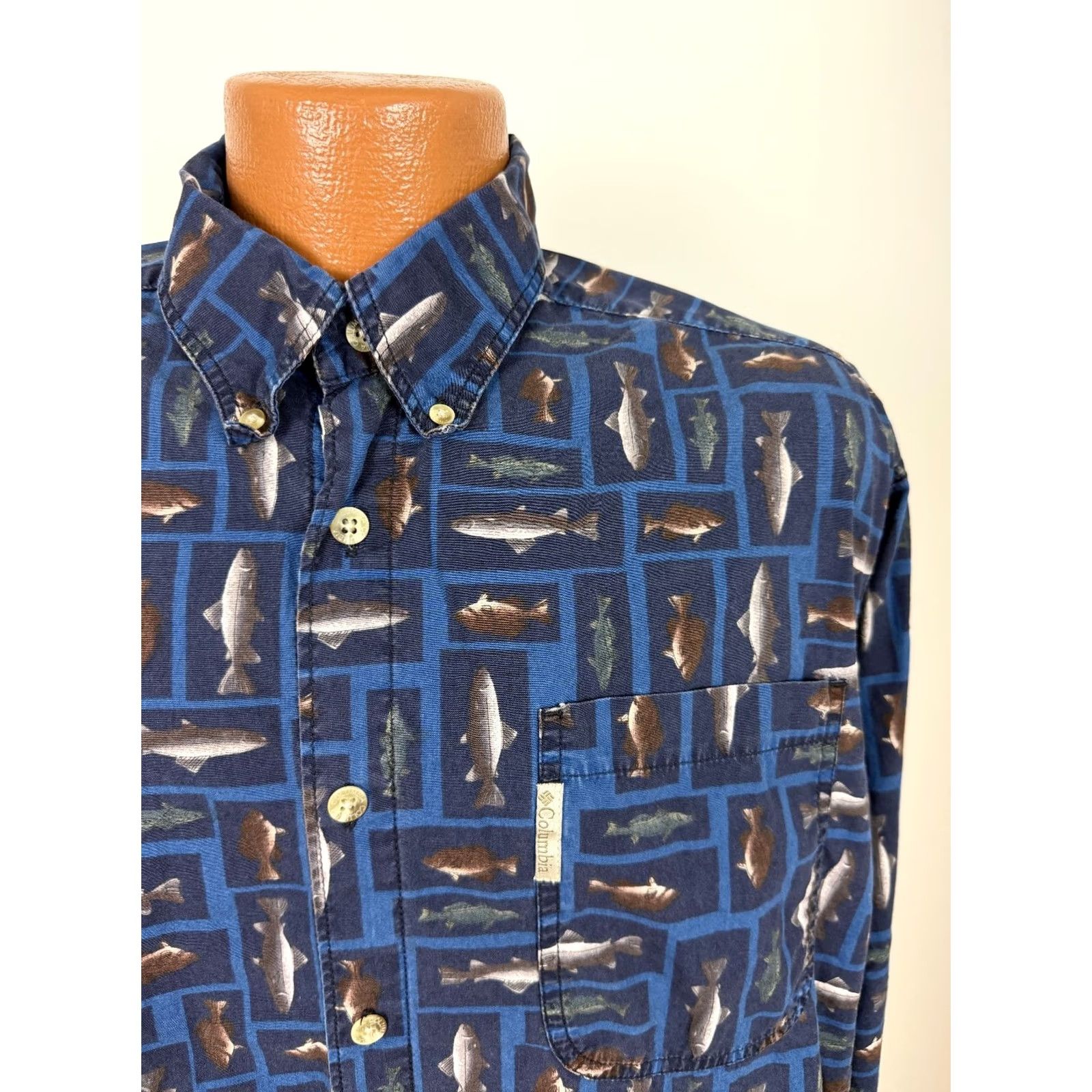 Vintage VINTAGE Columbia Shirt Men M Button-Up Geometric Fish Outdoor 90s Dad Blue Cotton Size US M / EU 48-50 / 2 - 3 Thumbnail