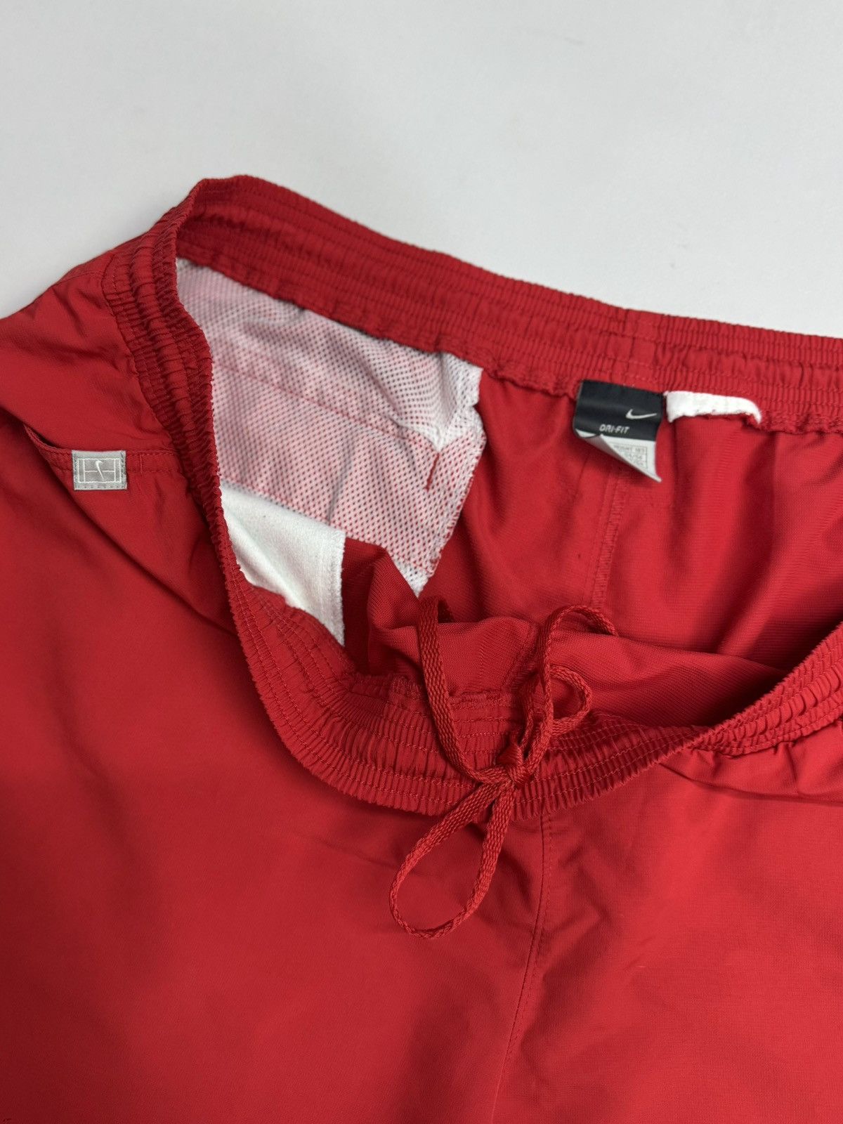 Nike Vintage Nike Shorts Y2k Nylon Streetwear 90s Size US 34 / EU 50 - 5 Thumbnail