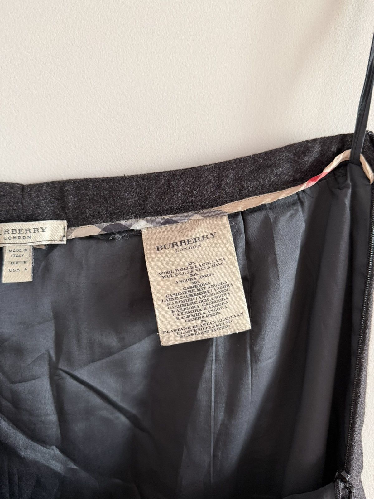Burberry Burberry London Pleated Wool Mini Skirt Size 27" / US 4 / IT 40 - 5 Thumbnail