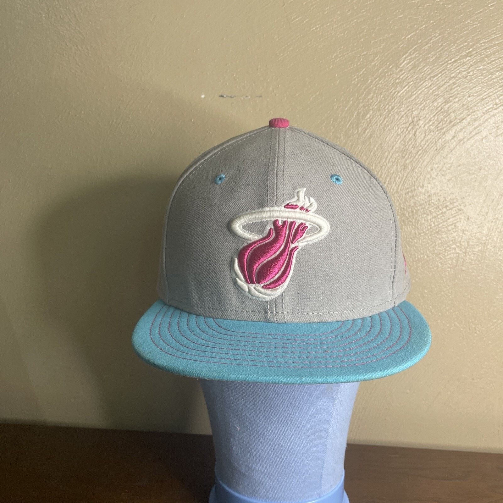 New Era Miami Heat Snapback Hat New Era 9Fifty Hardwood Classic NBA Size US XL / EU 56 / 4 - 2 Thumbnail