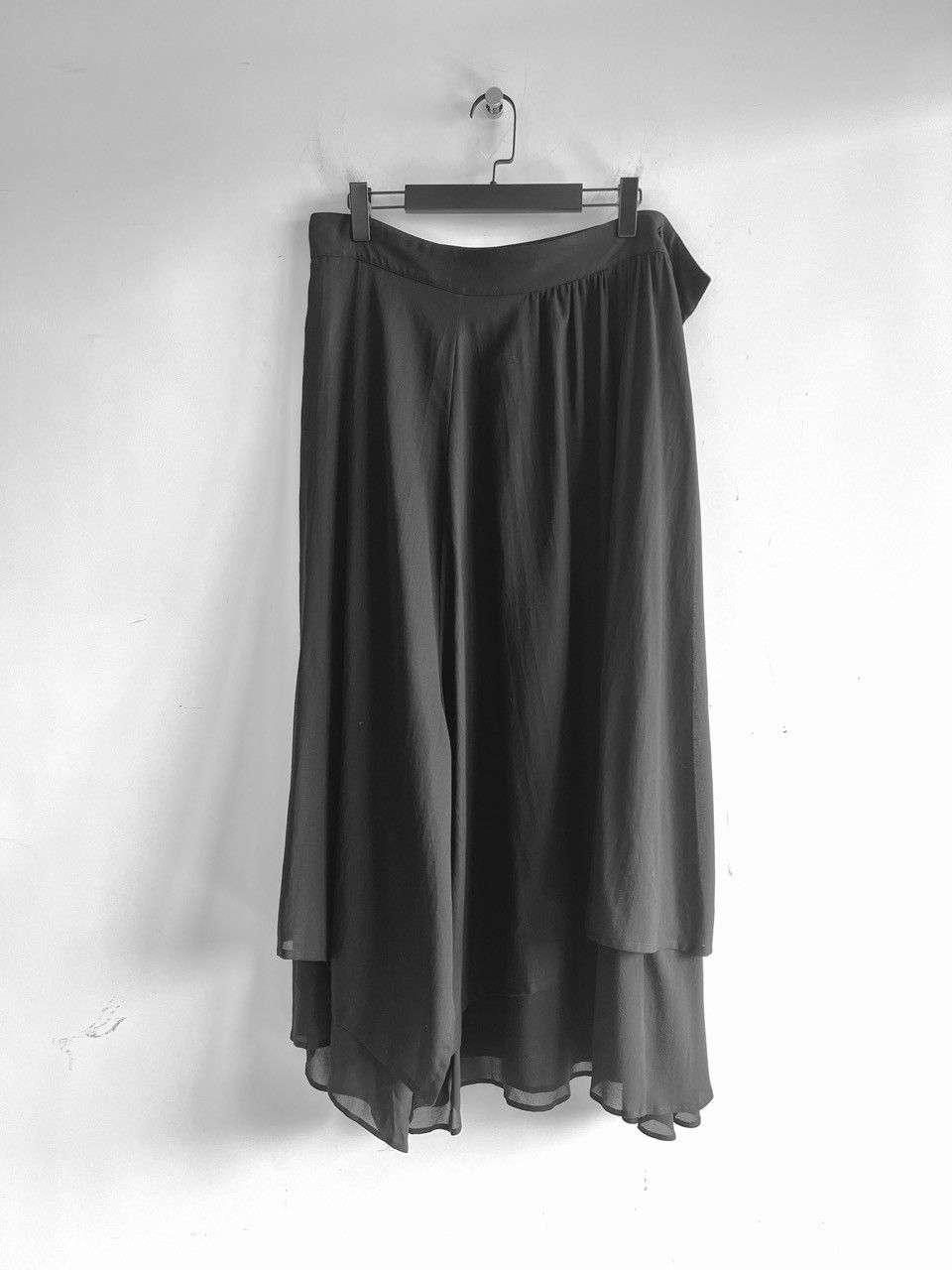 Yohji Yamamoto Yohji Yamamoto - Silk Layered Asymmetrical Wide Skirt Pants Size 32" / US 10 / IT 46 - 1 Thumbnail