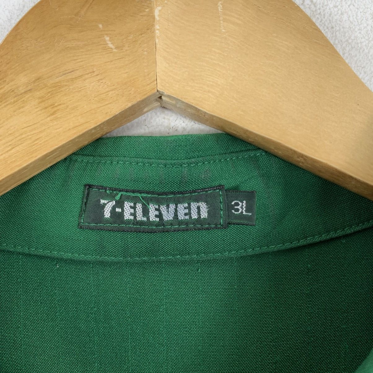 Vintage Vintage 7 ELEVEN 7E Convenience Stripes Zipper Light Jacket Size US L / EU 52-54 / 3 - 5 Thumbnail