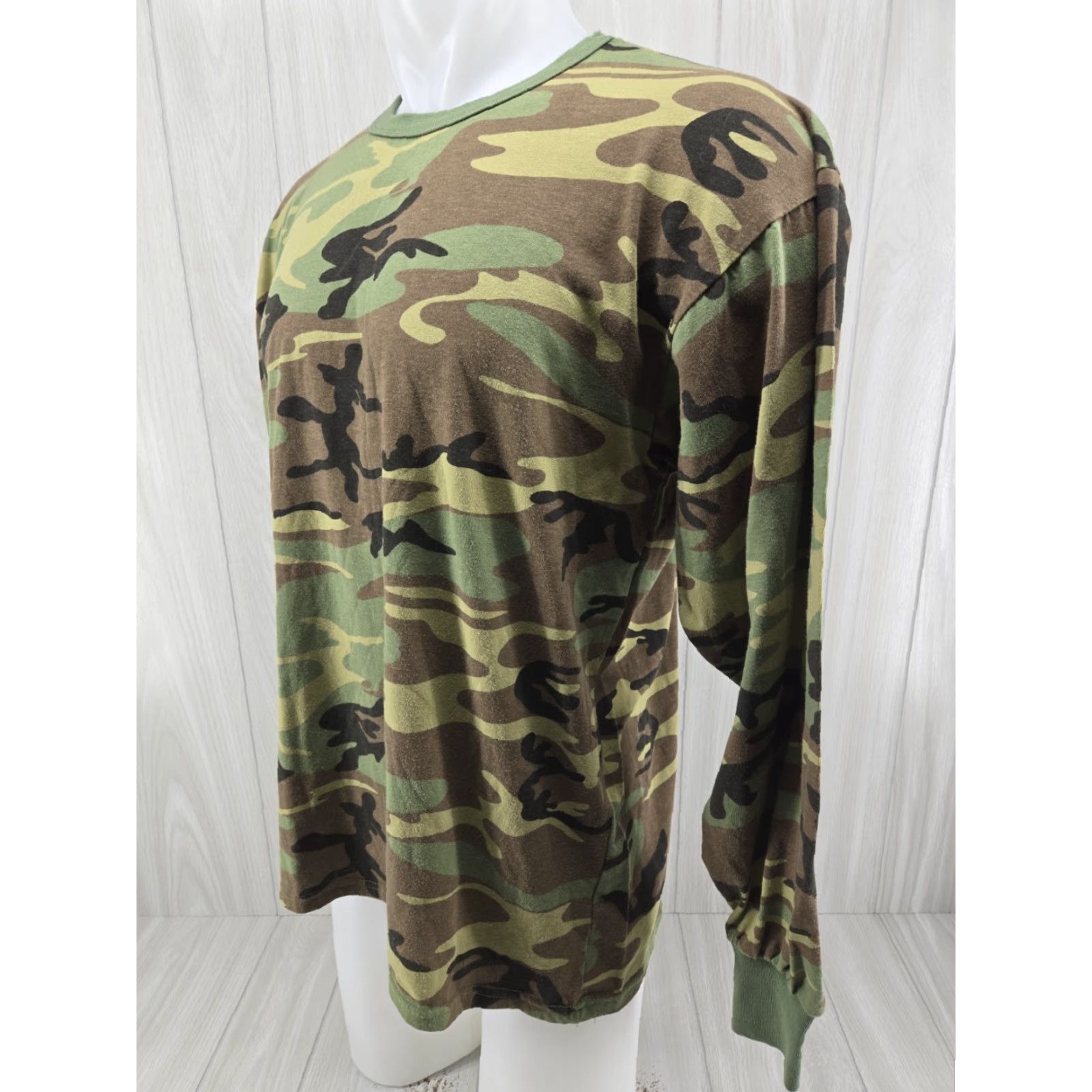 Rothco Rothco Woodland Long Sleeve Camo T-Shirt XL Men, Multicolor, Colorful, Camouflage, T-shirt, Regular Fit Size US XL / EU 56 / 4 - 3 Thumbnail