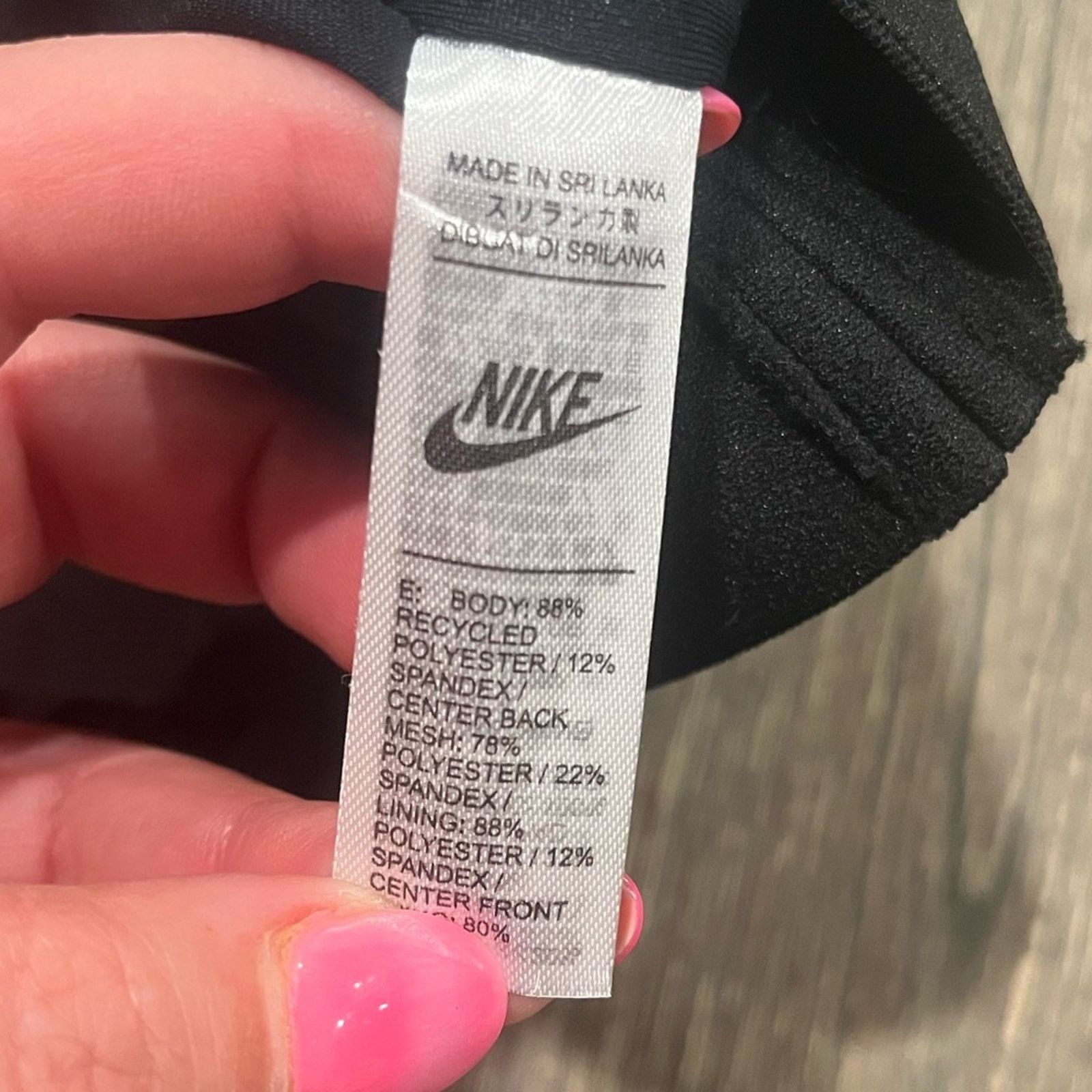 Nike NWT Nike Sports Bra The Nike Tee Dri Fit Swoosh Size Large Size ONE SIZE - 5 Thumbnail