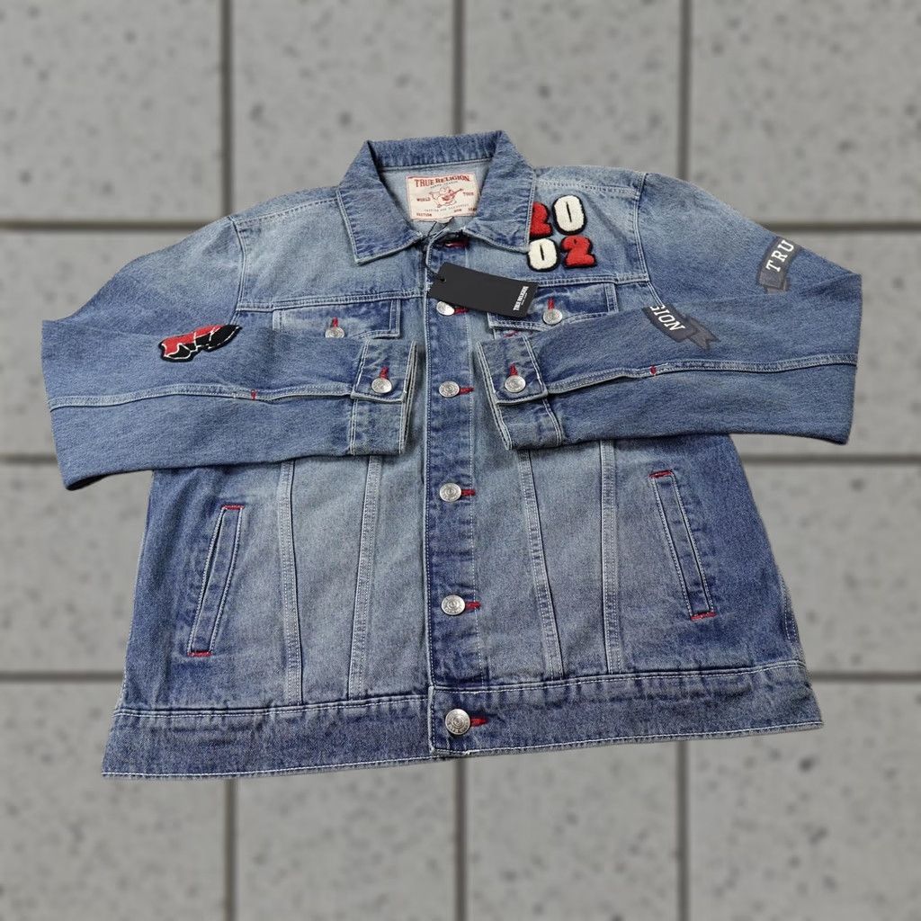 True Religion TRUE RELIGION Jacket Mens L Blue Denim Jean Trucker Coat Varsity Patch Y2K Jacket Mens L Blue Denim Trucker Coat Varsity Patch Y2K Size US 33 - 1 Thumbnail
