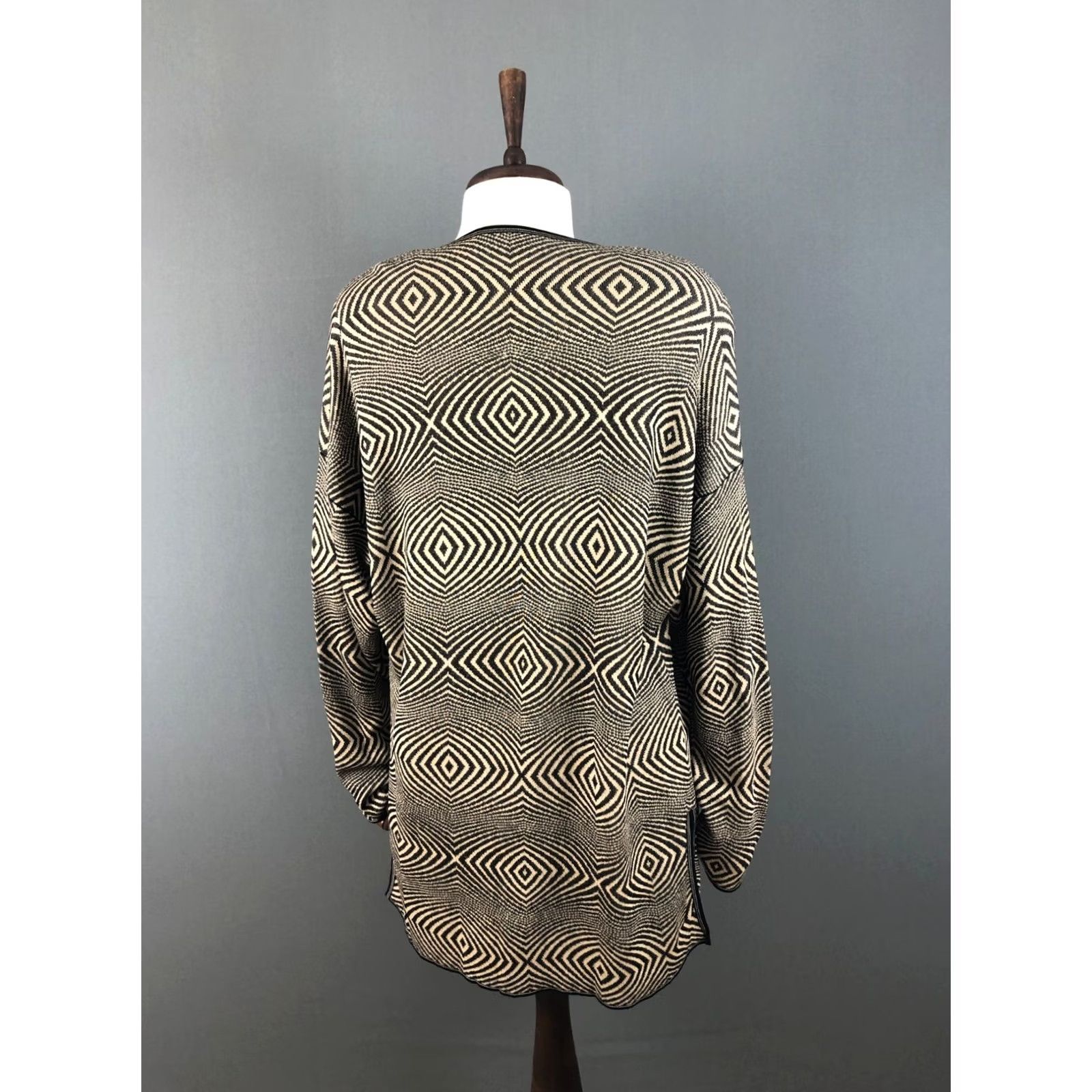 Escada ESCADA Cardigan Women Beige Size 42 Rayon Patterned Geometric Size M / US 6-8 / IT 42-44 - 3 Thumbnail