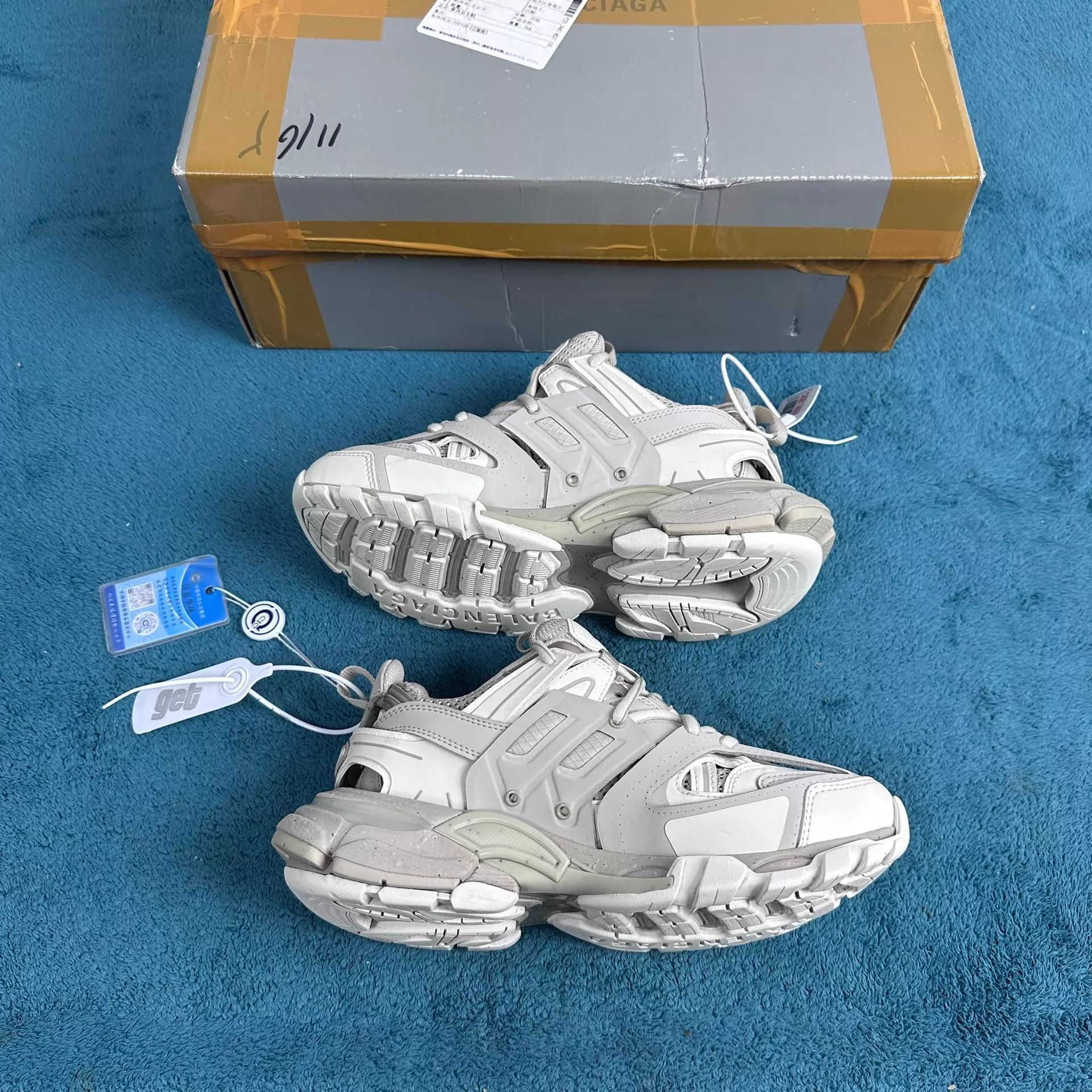Balenciaga Balenciaga Track Fabric Low-Top 36 MilkTea Brown Size US 5.5 / IT 35.5 - 3 Thumbnail