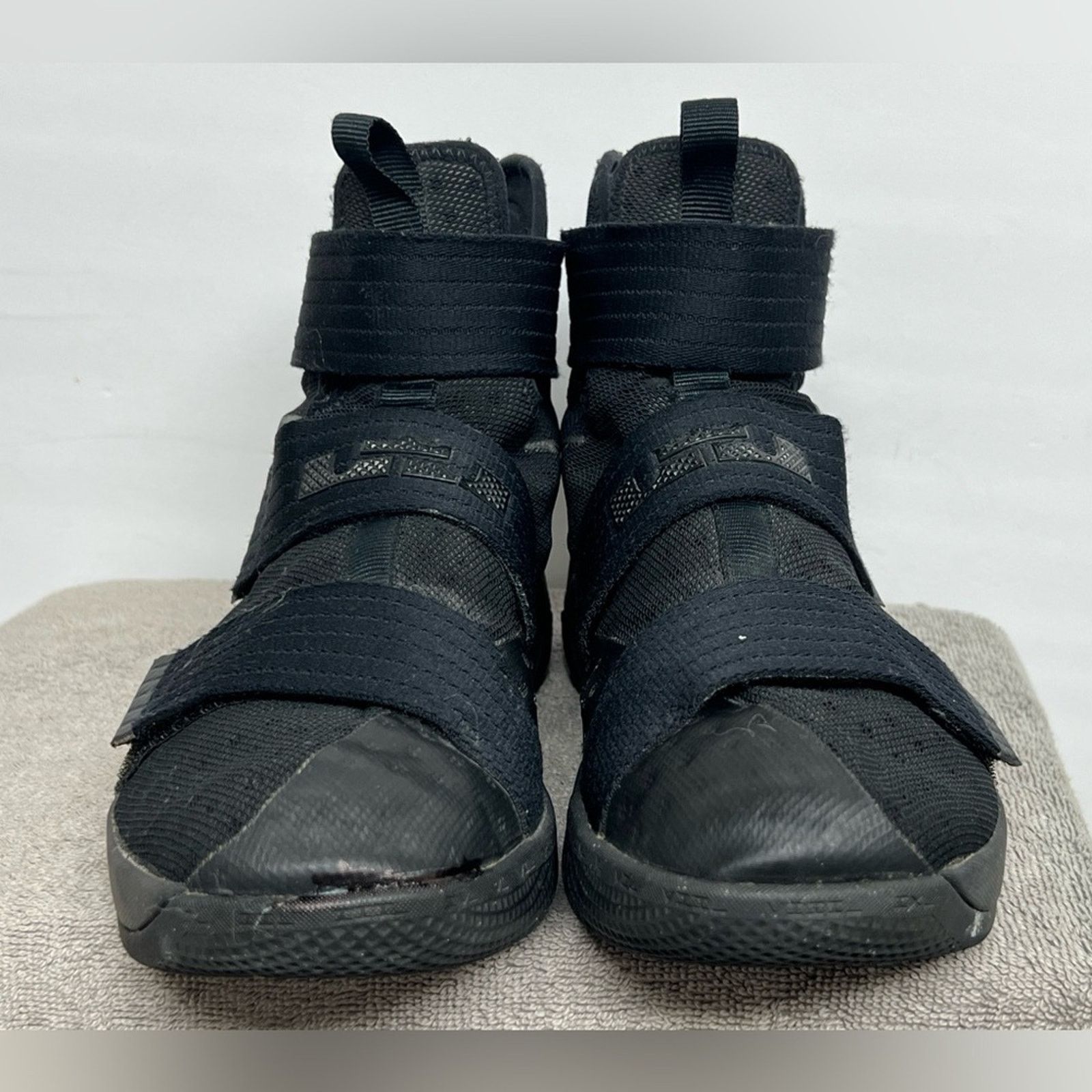 Nike Nike Mens LeBron Soldier 10 844374-001 Basketball Shoes Size US 10.5 / EU 43-44 - 2 Thumbnail