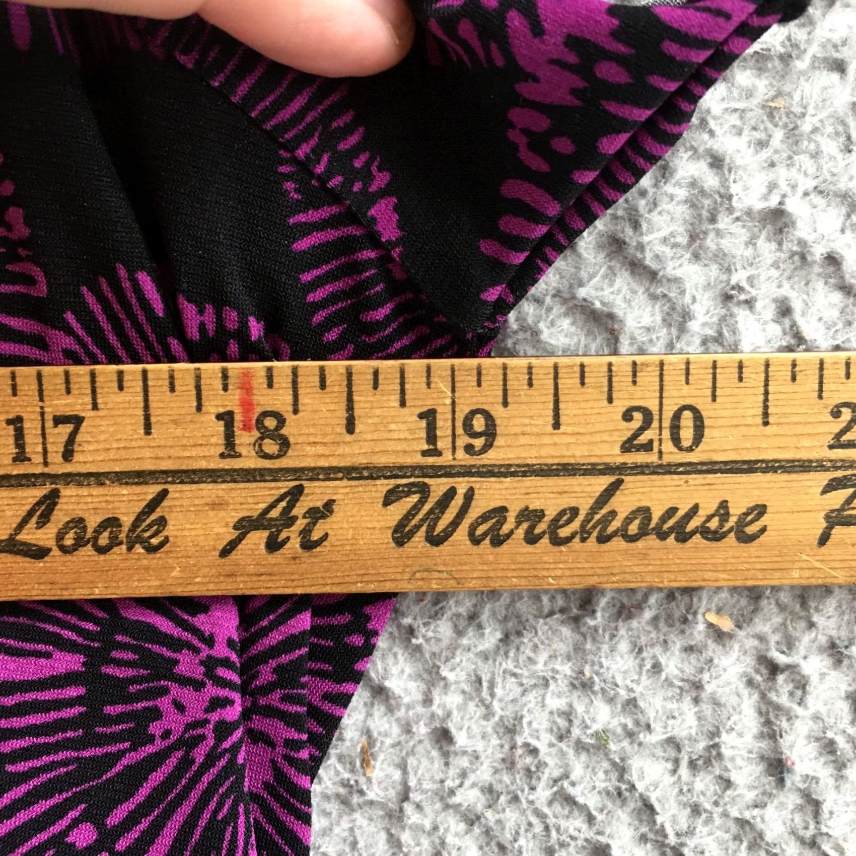 Vintage Venezia Tunic Top Women 14/16 Black Purple Short Sleeve Square Neck Empire Waist Blouse Shirt Size XL / US 12-14 / IT 48-50 - 5 Thumbnail