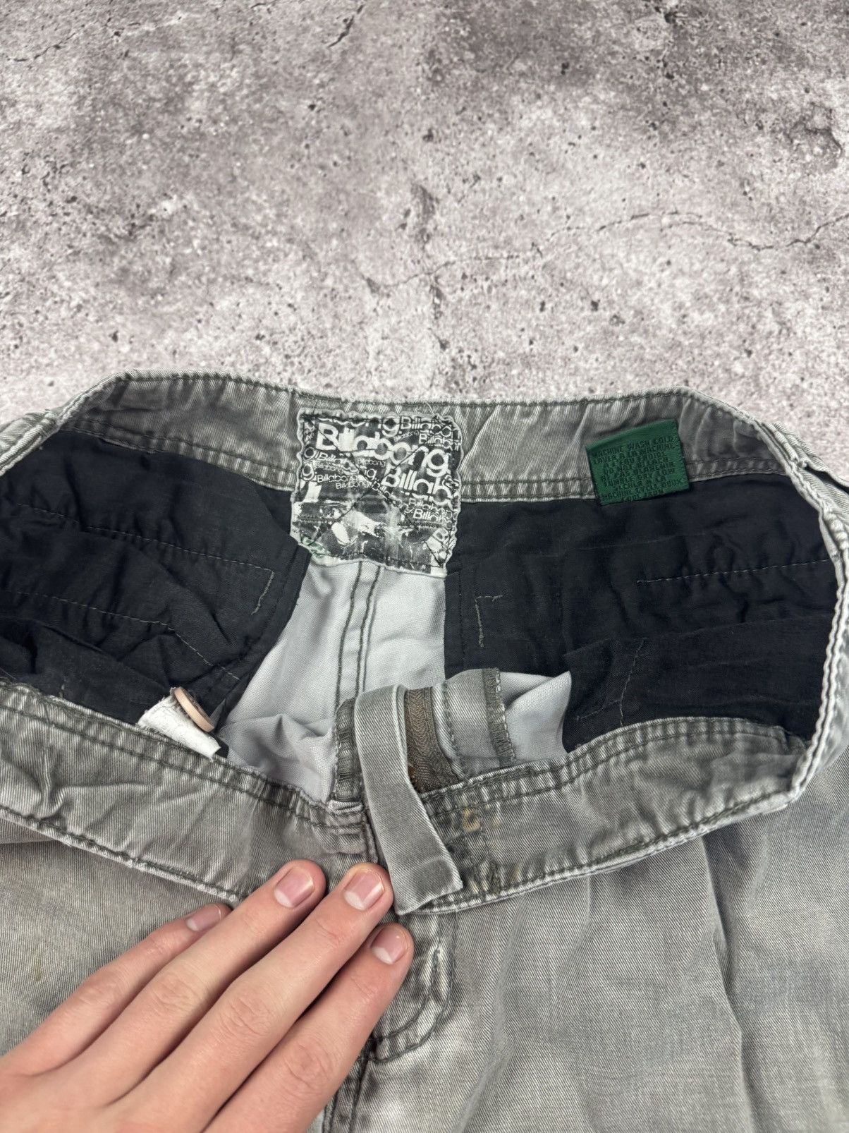 Billabong Crazy vintage y2k baggy faded billabong cargo shorts skater Size US 31 - 9 Thumbnail