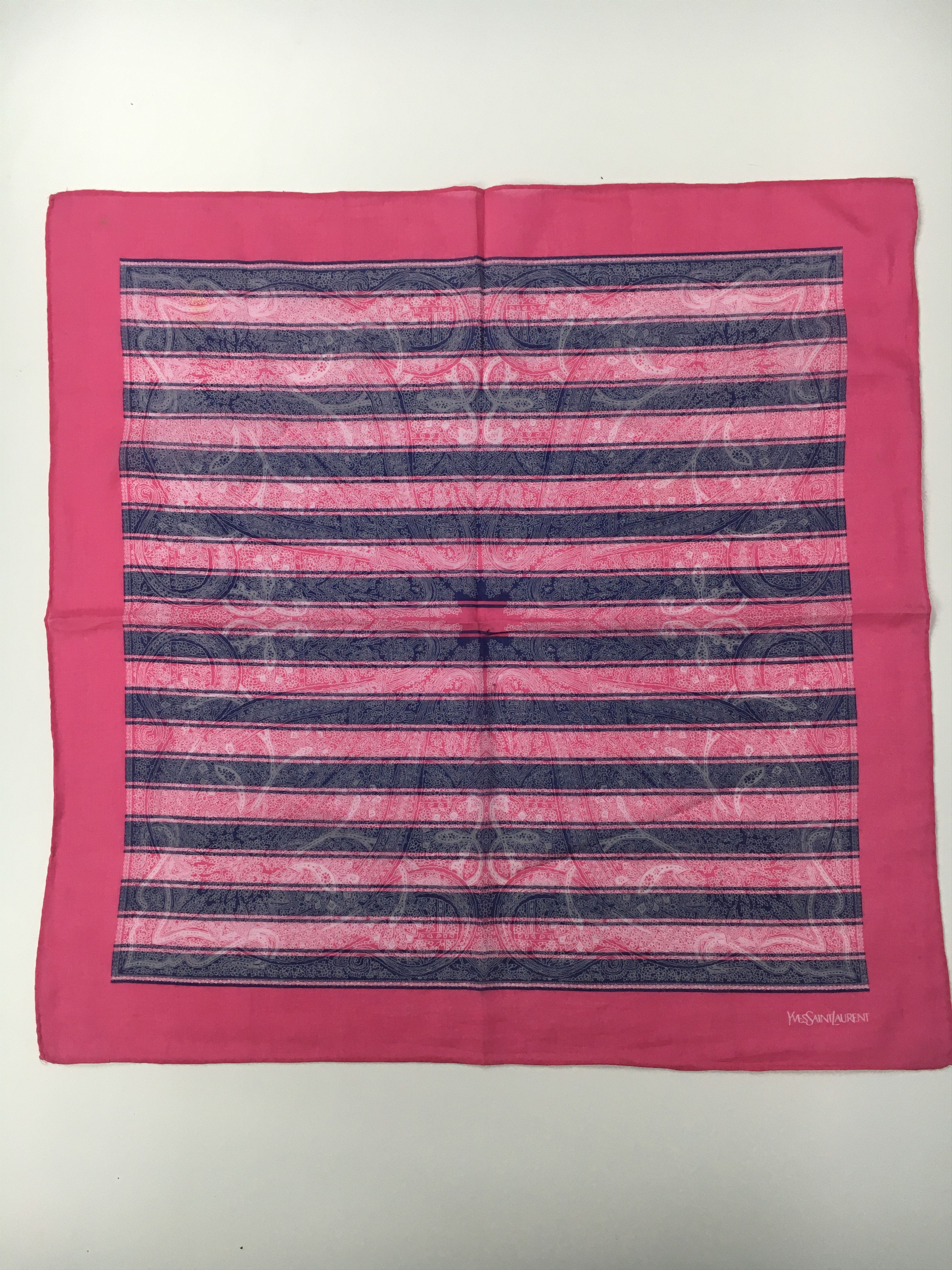 Vintage Yves Saint Laurent Handkerchief Bandana scarf HKC0134 Size ONE SIZE - 3 Thumbnail