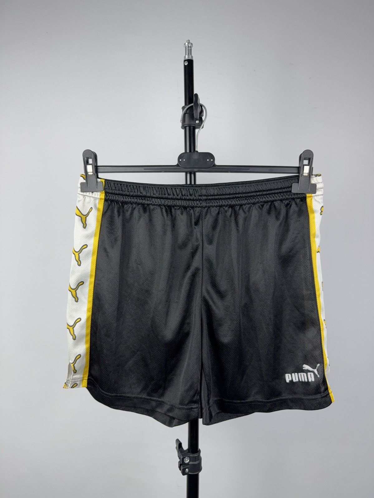 Puma Retro 90s Vintage Puma Logo Tape Black Mesh Shorts S size Size US 30 / EU 46 - 1 Thumbnail