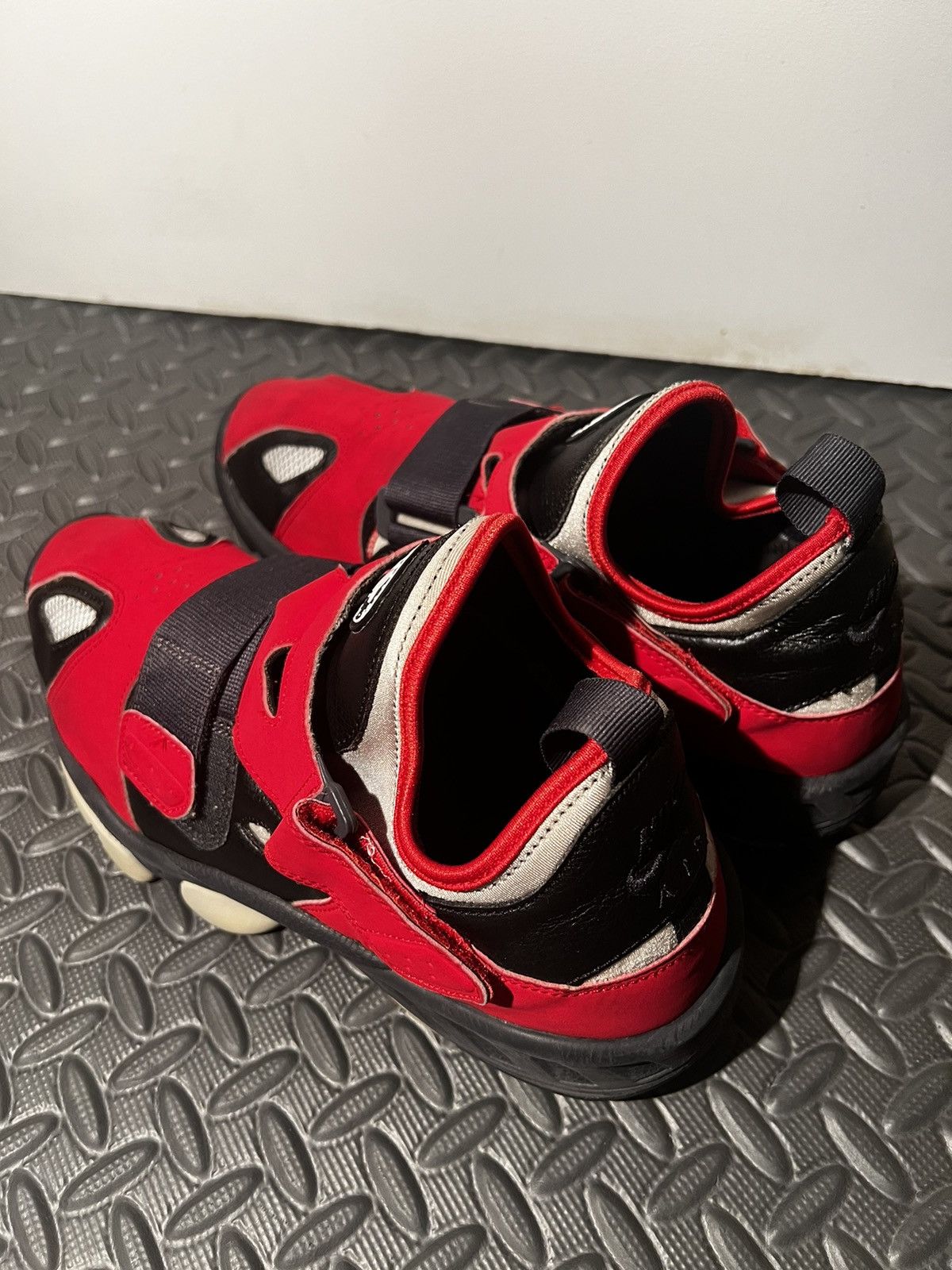 RARE Nike Air Trainer 94' Huarache 2013 Red size 12 Mens