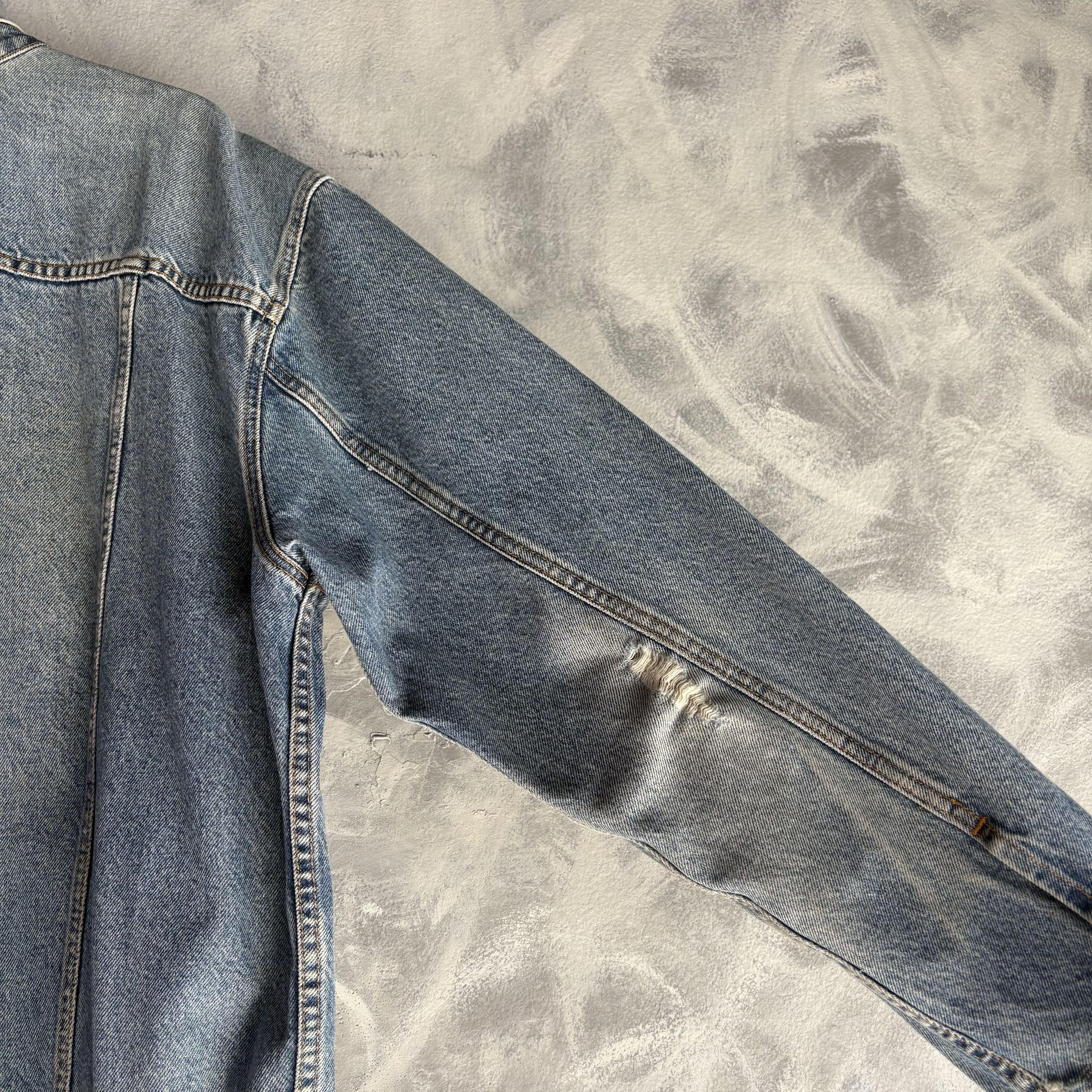 Levi's Vintage Levi's Denim Jacket Men's Size XL Faded Blue Size US XL / EU 56 / 4 - 7 Thumbnail