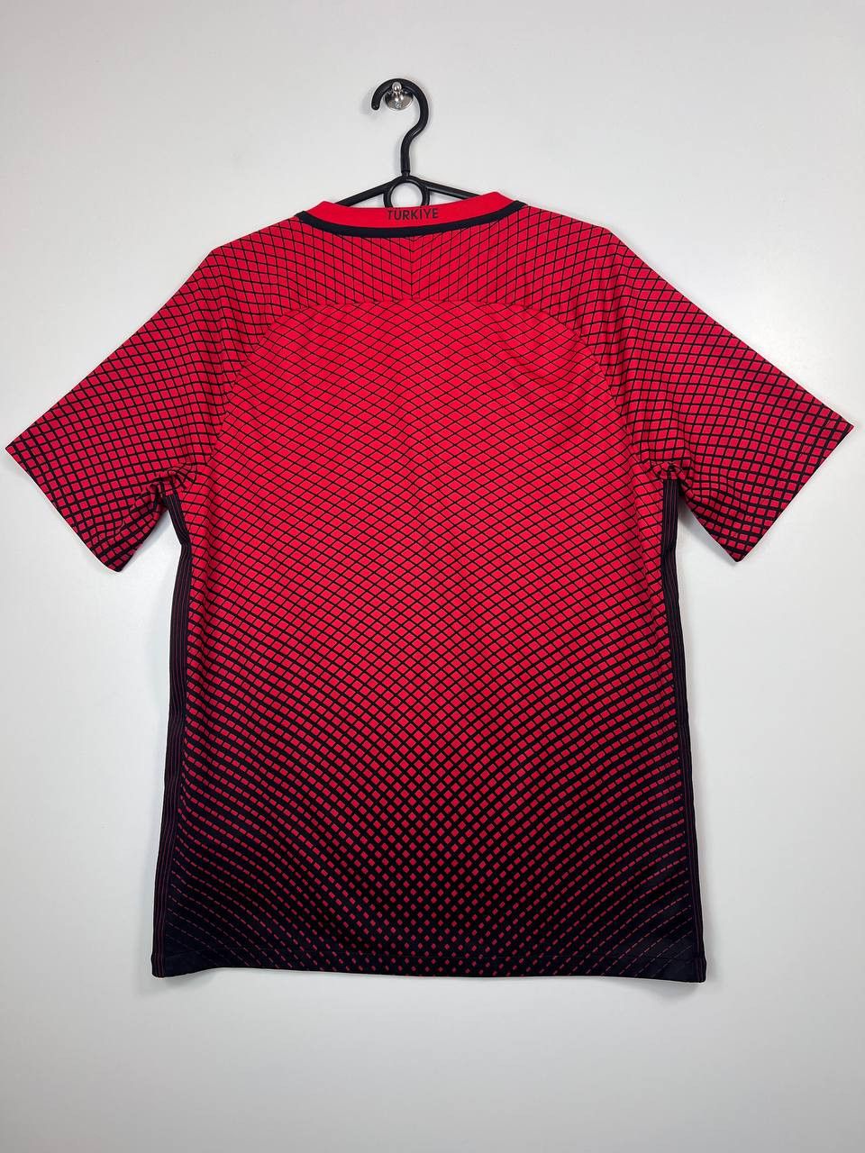 Nike Turkey 2016 Home Shirt Nike Dri Fit Football Jersey Size M Size US M / EU 48-50 / 2 - 6 Thumbnail