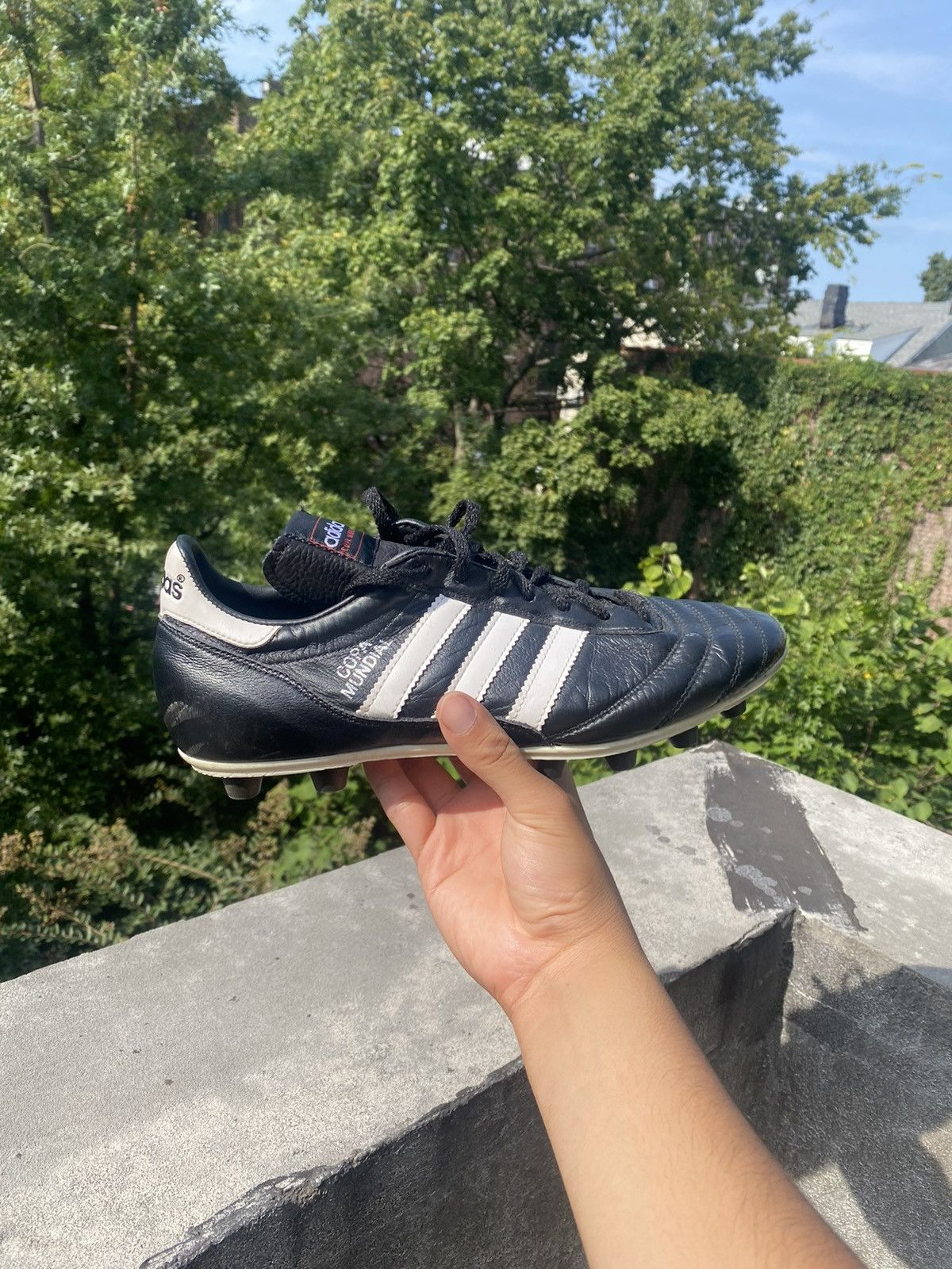 Adidas adidas copa mundial Size US 7 / EU 40 - 7 Thumbnail