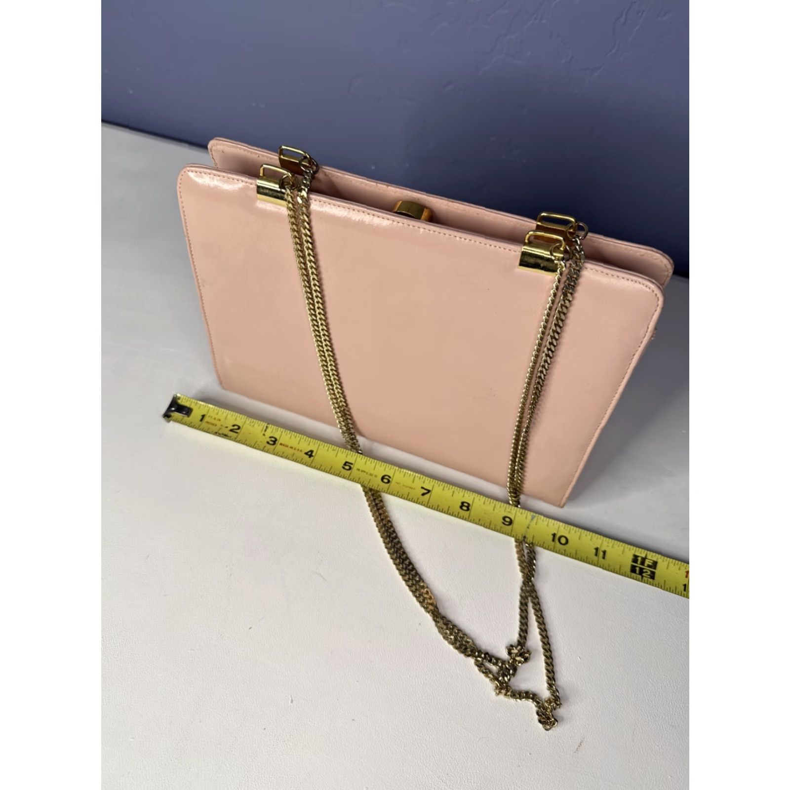 CO VINTAGE May Shoe Co Purse Bag Charleston WV Gold Chain Soft Pink Purse Pink Bag Womens Vintage Size ONE SIZE - 3 Thumbnail