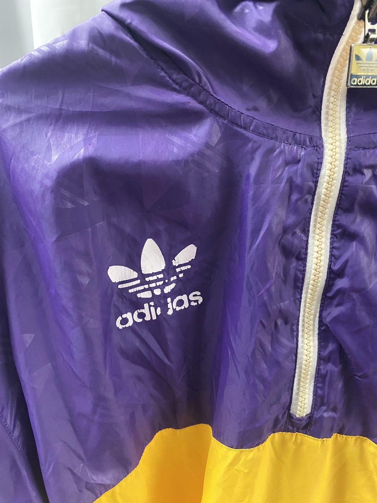 Adidas Vintage Adidas Lakers Windbreaker Size US L / EU 52-54 / 3 - 5 Thumbnail
