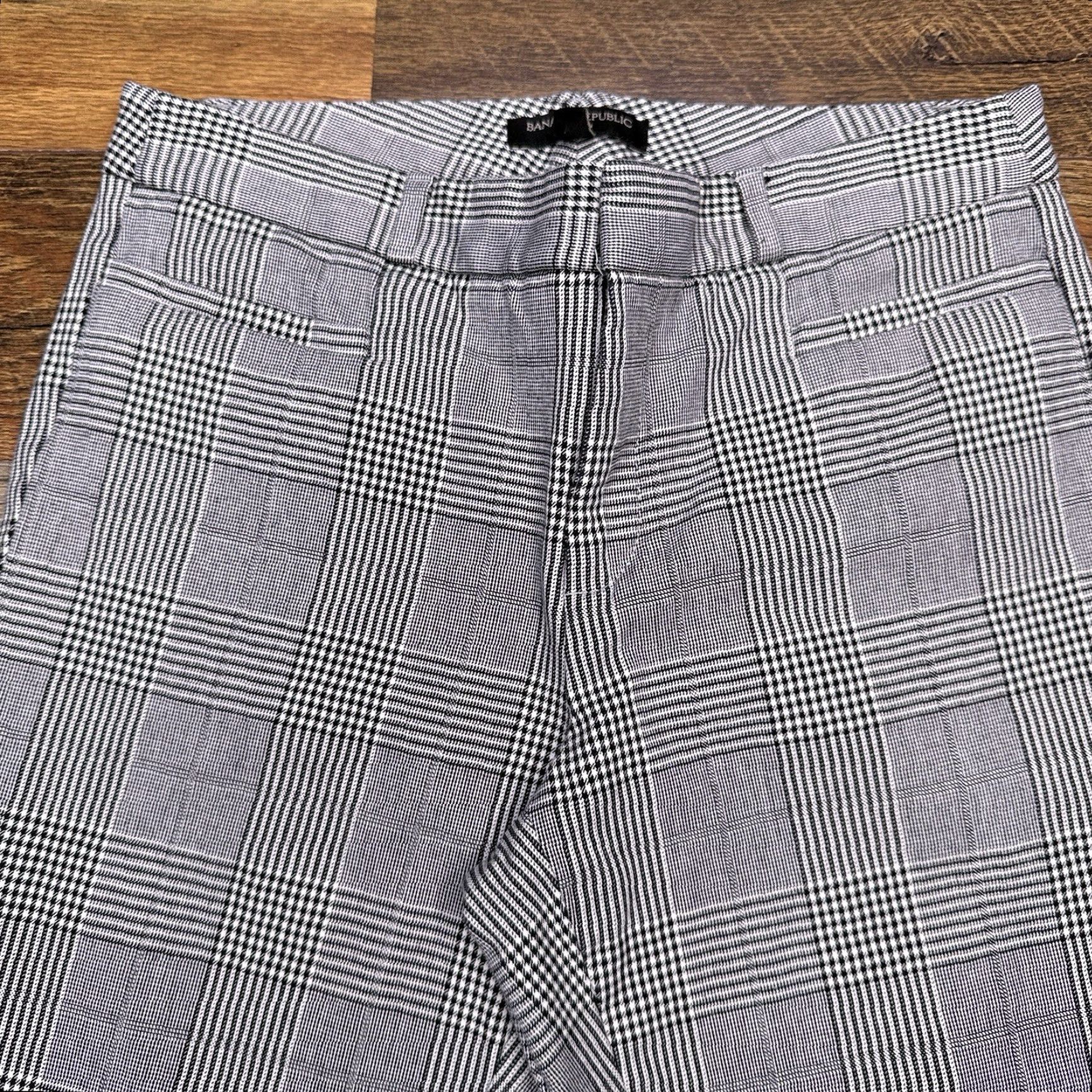 Banana Republic Banana Republic Sloan Pants Womens 6P Petite Mid Rise Cropped Plaid Houndstooth Black Tapered Leg 23 in Inseam Flat Front Pockets Stretch Size 28" / US 6 / IT 42 - 2 Thumbnail