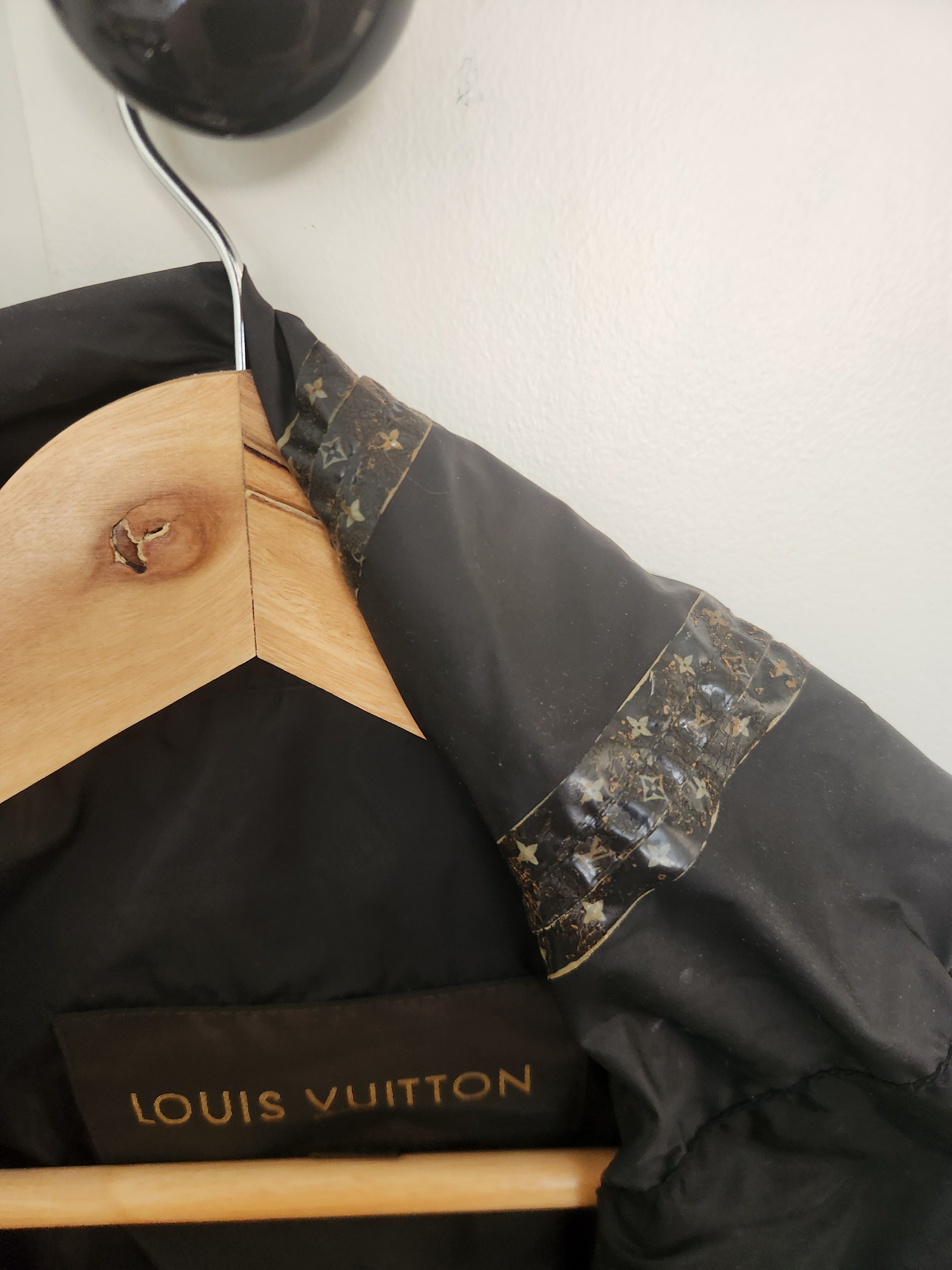 Louis Vuitton LV Black spray light weight vintage jacket monogram Size US S / EU 44-46 / 1 - 13 Thumbnail