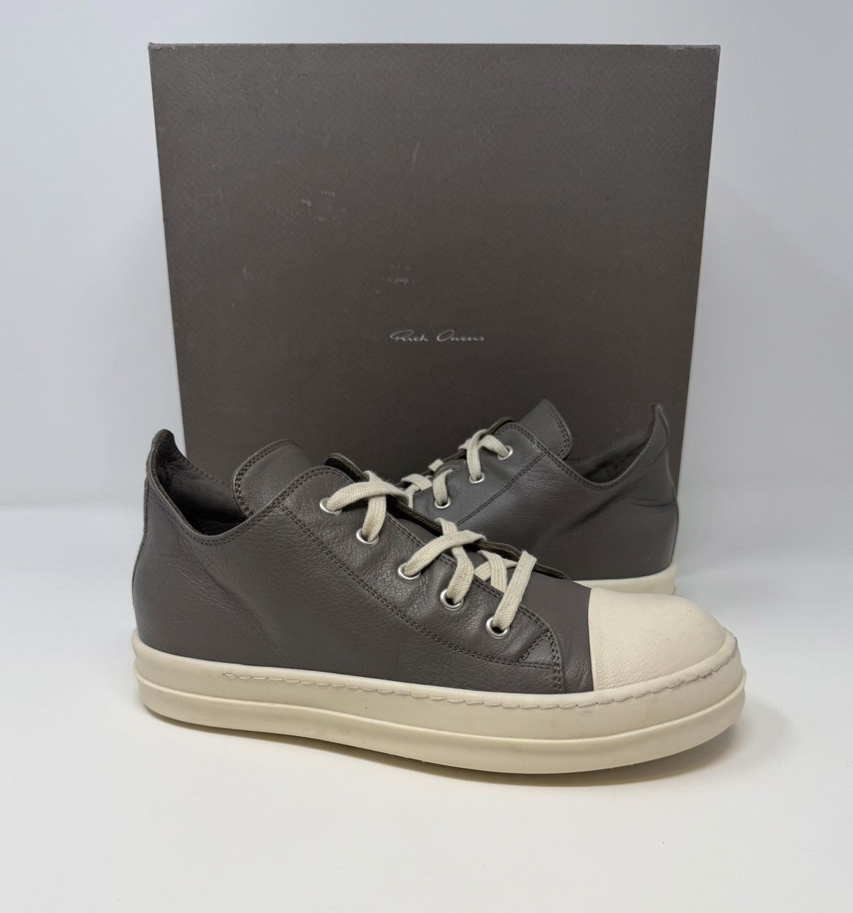 Rick Owens Rick Owens Ramone Low Top Sneaker Dust/Milk Size US 5 / IT 35 - 1 Thumbnail