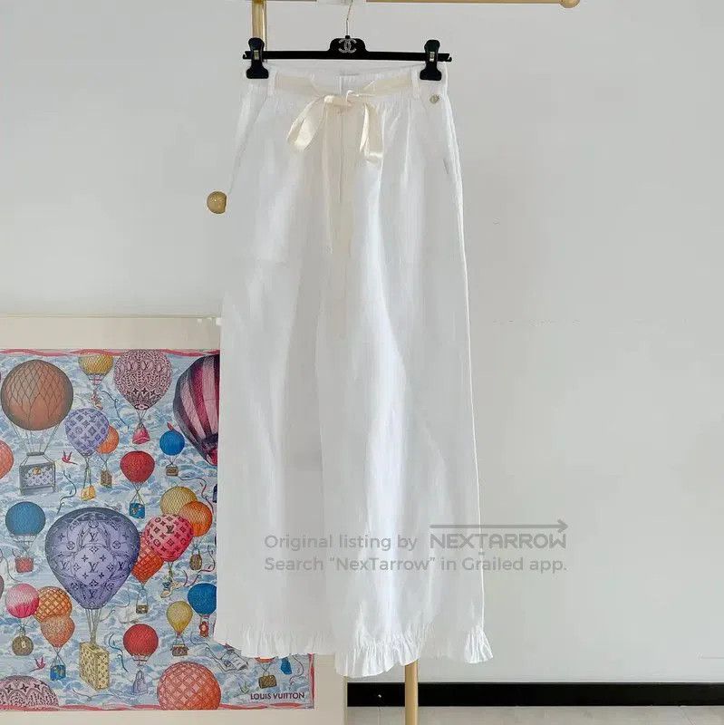 Chanel Chanel White Cotton Casual Pants for Women . Size 28" / US 6 / IT 42 - 1 Thumbnail
