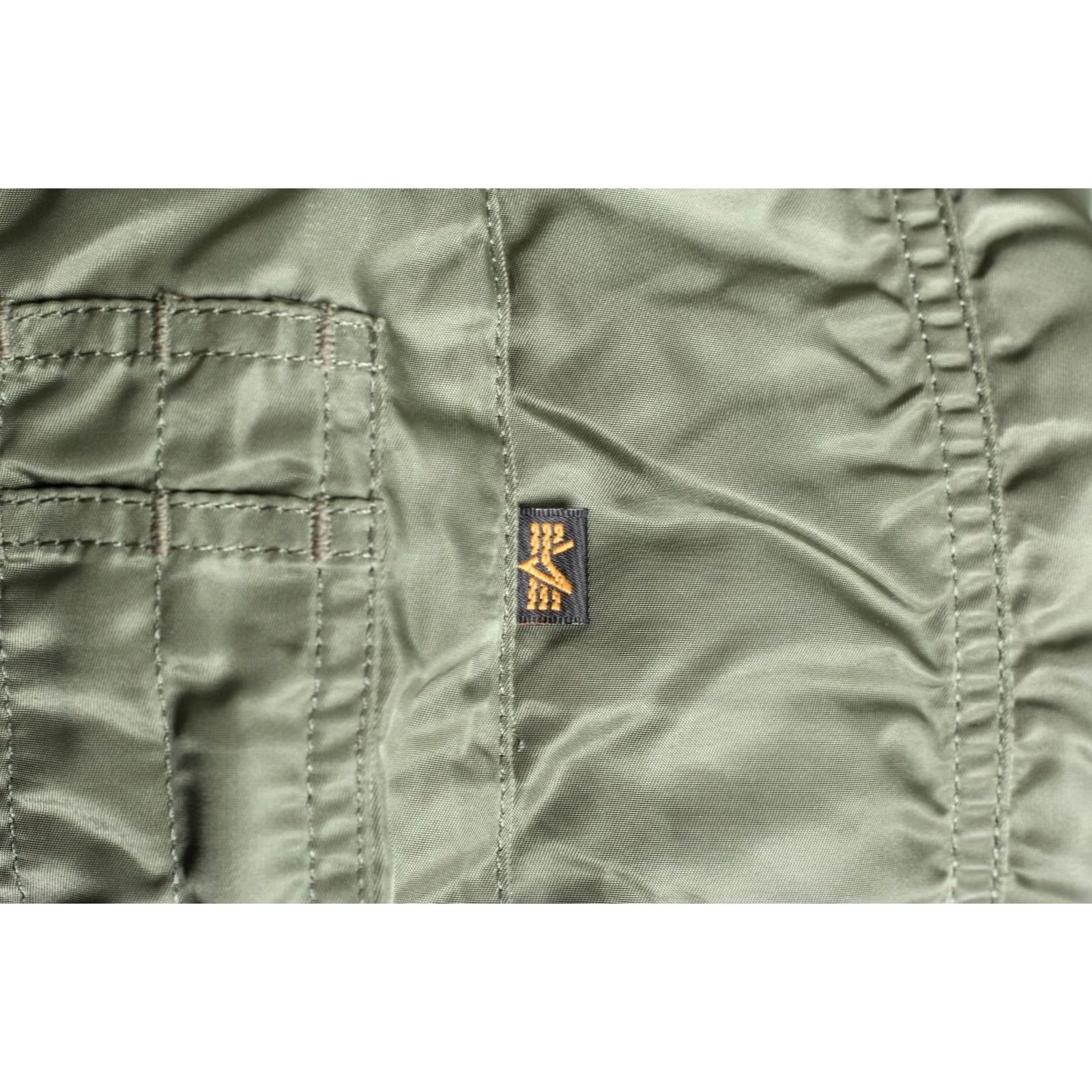 Alpha Industries VINTAGE ALPHA INDUSTRIES B-15 Bomber Jacket Men M Green MJ6243 Size US M / EU 48-50 / 2 - 6 Thumbnail