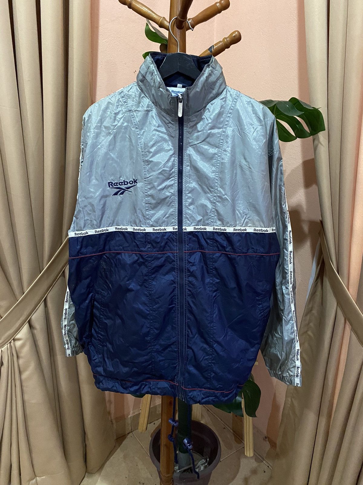 VINTAGE REEBOK WINDBREAKER JACKET RETRO TWO TONE