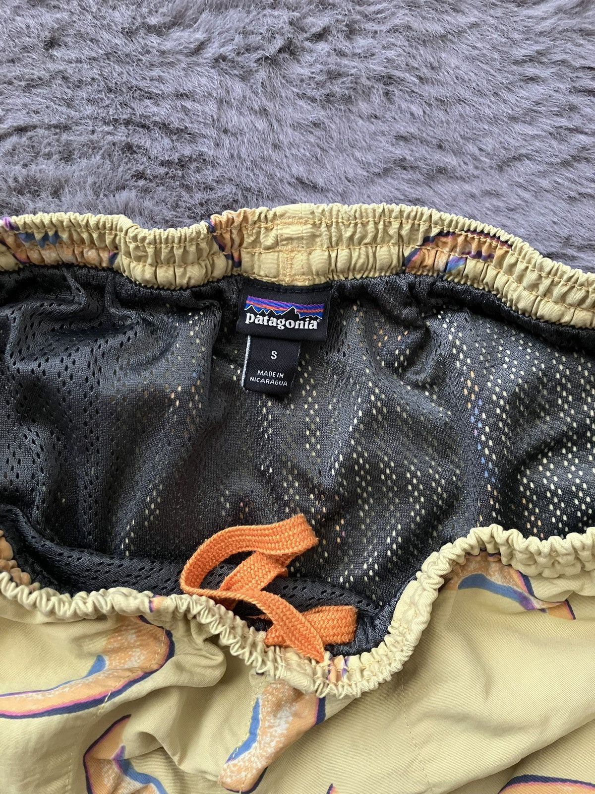 Patagonia × Vintage Yellow Patagonia Melons Shorts Streetwear Workwear Sportswea Size US 30 / EU 46 - 4 Thumbnail