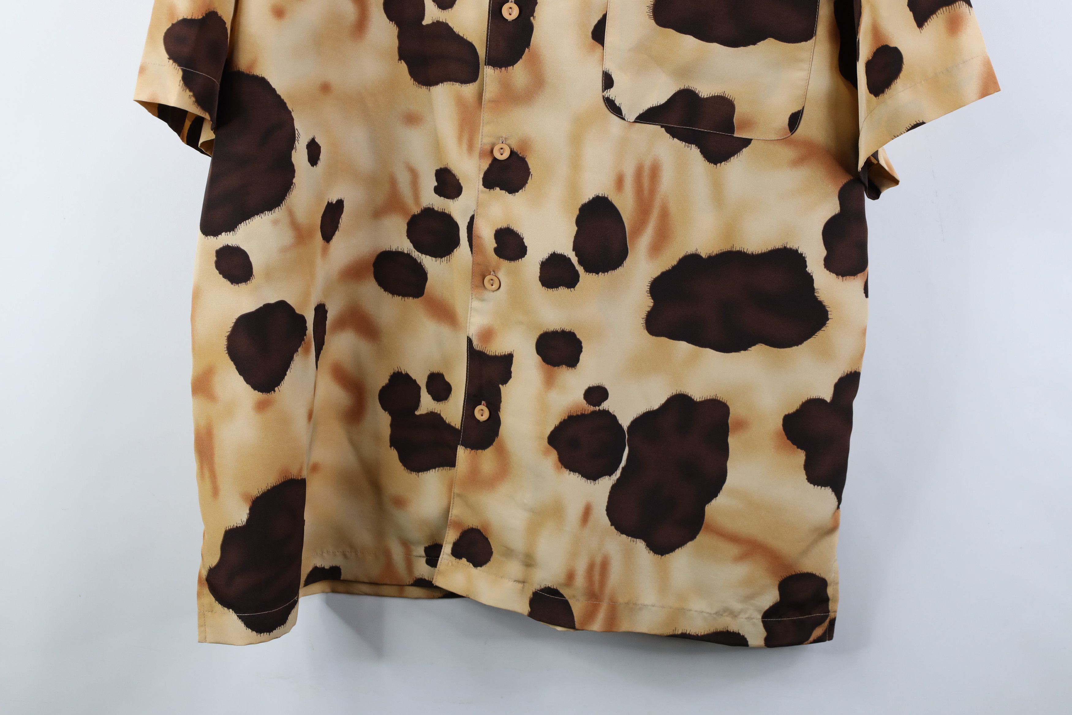 Vintage Vintage 90s Y2K Streetwear Cow Spot Baggy Button Shirt Size US M / EU 48-50 / 2 - 3 Thumbnail